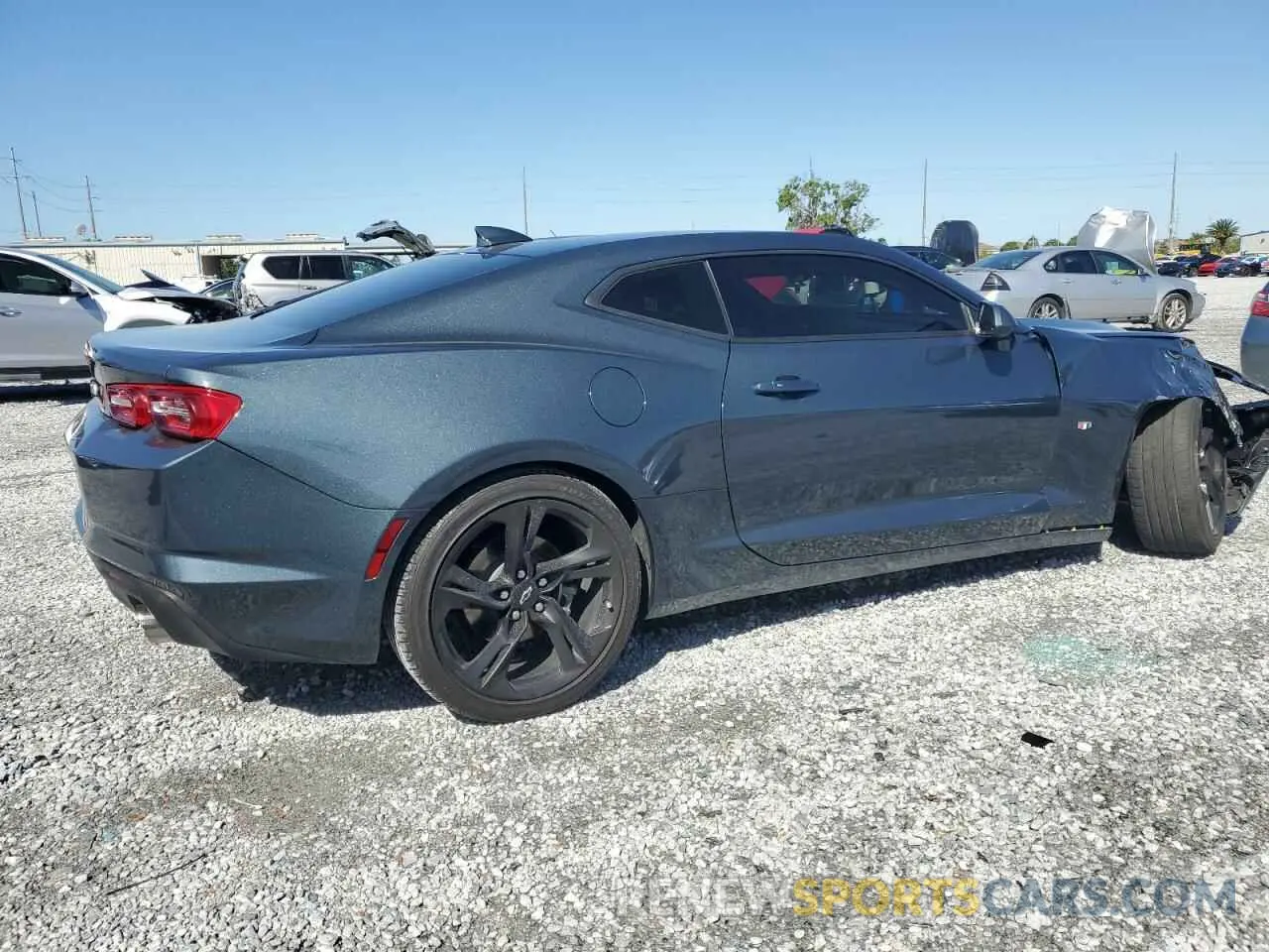 3 Фотография поврежденного автомобиля 1G1FB1RX6L0105116 CHEVROLET CAMARO 2020
