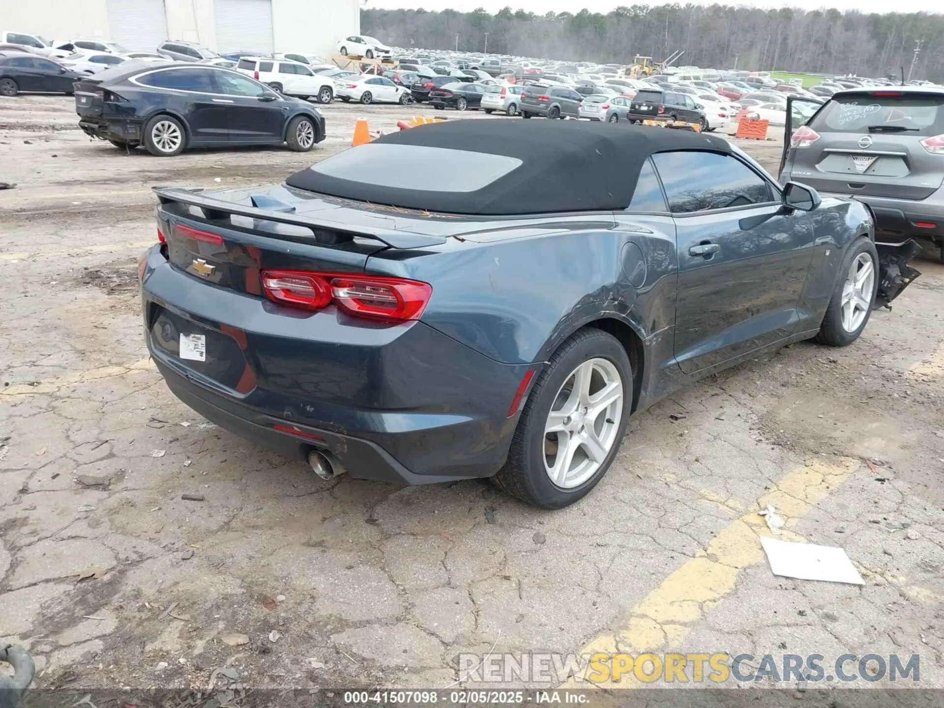 4 Photograph of a damaged car 1G1FB3DS5L0105826 CHEVROLET CAMARO 2020