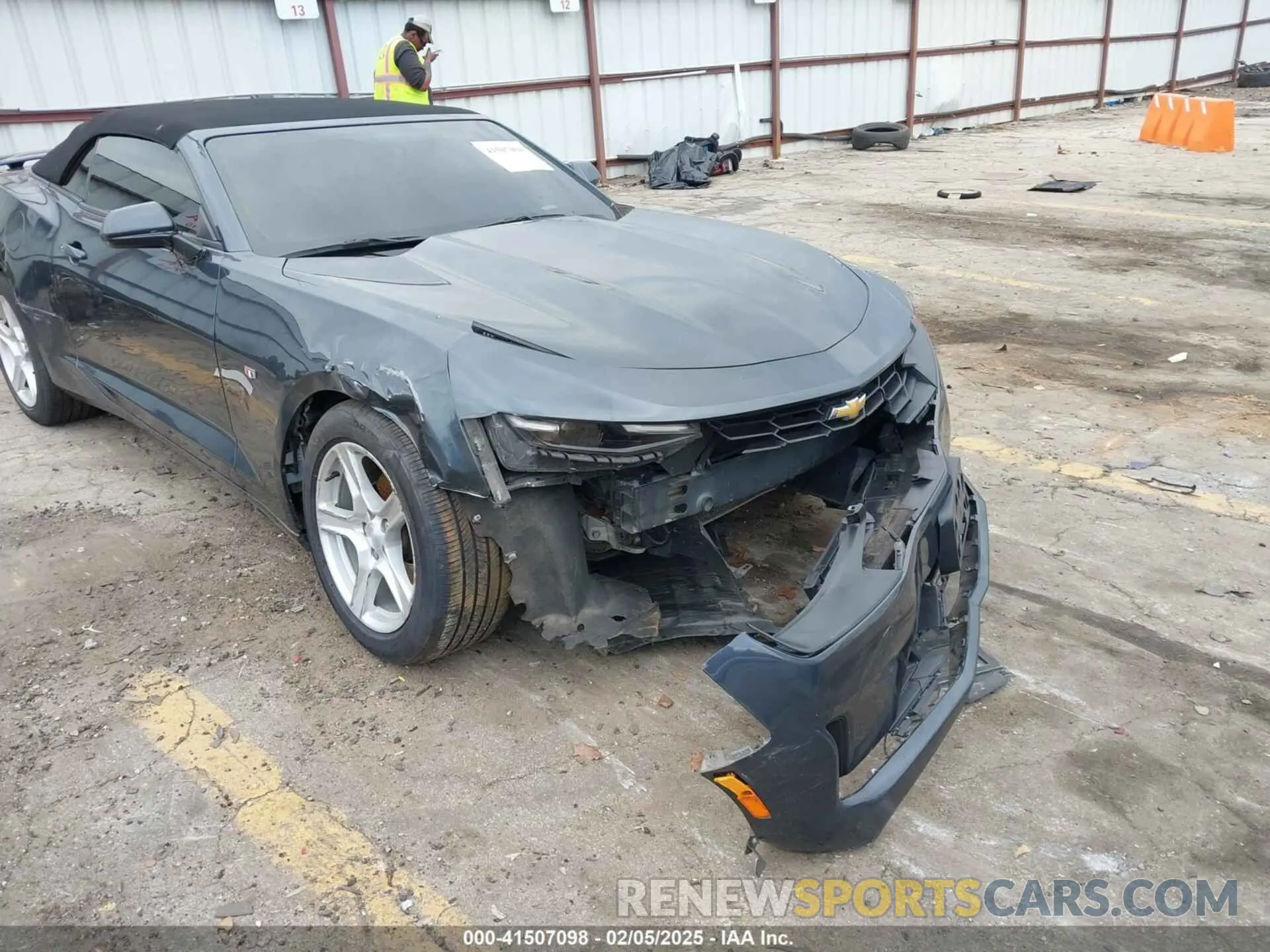 6 Photograph of a damaged car 1G1FB3DS5L0105826 CHEVROLET CAMARO 2020