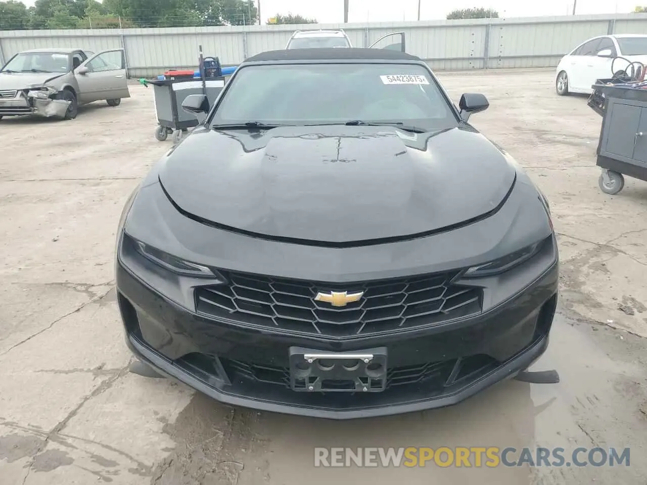 5 Photograph of a damaged car 1G1FB3DX5L0137624 CHEVROLET CAMARO 2020