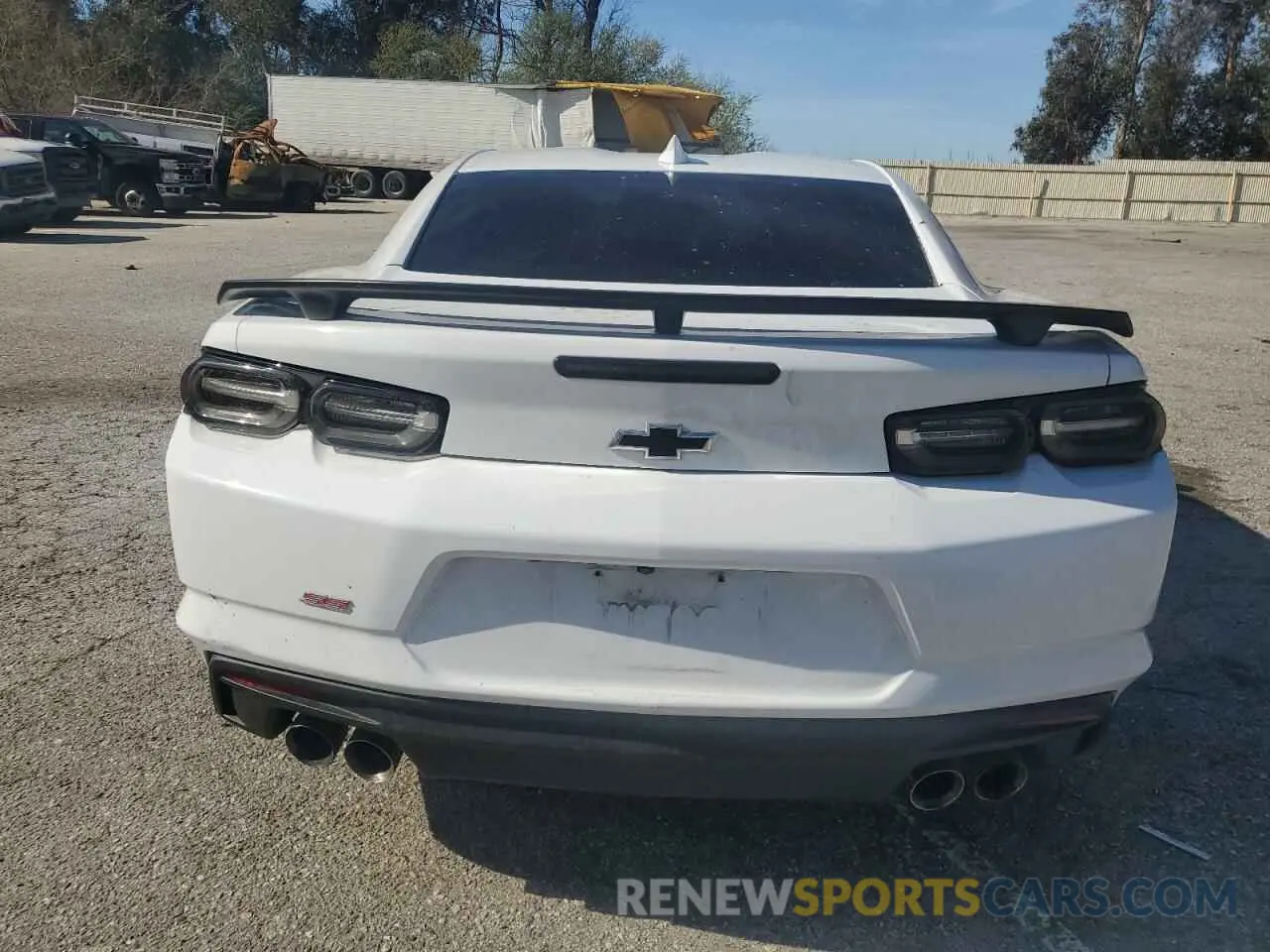 6 Photograph of a damaged car 1G1FF1R7XL0110159 CHEVROLET CAMARO 2020