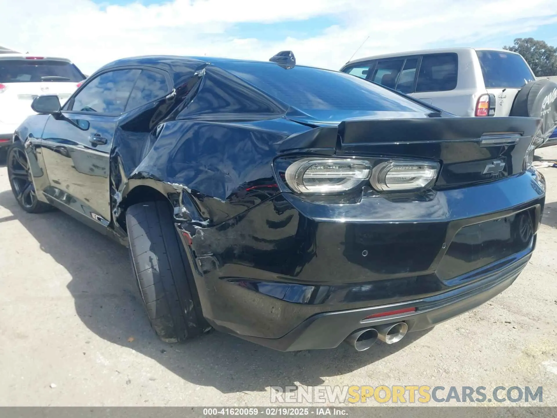 3 Photograph of a damaged car 1G1FG1R72L0138437 CHEVROLET CAMARO 2020