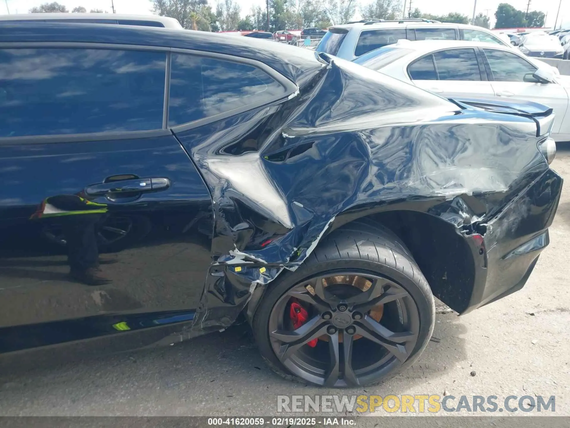 6 Photograph of a damaged car 1G1FG1R72L0138437 CHEVROLET CAMARO 2020