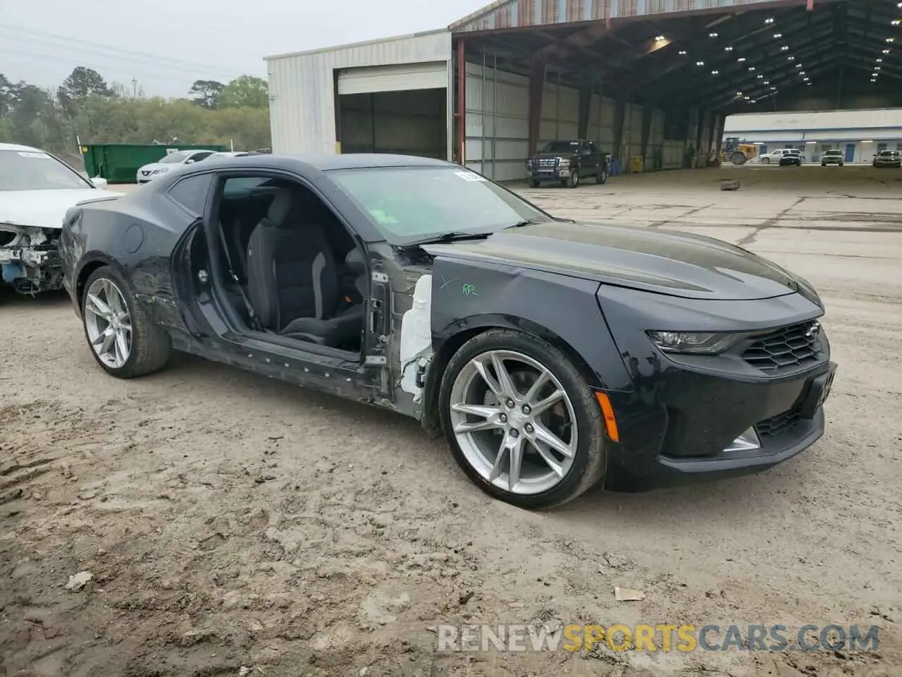 4 Фотография поврежденного автомобиля 1G1FB1RS0M0100581 CHEVROLET CAMARO 2021