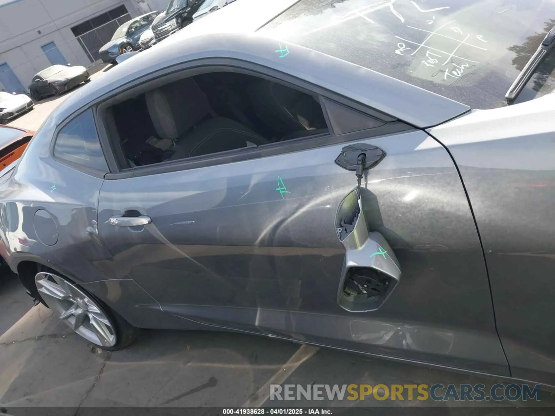 14 Фотография поврежденного автомобиля 1G1FB1RS0M0102492 CHEVROLET CAMARO 2021