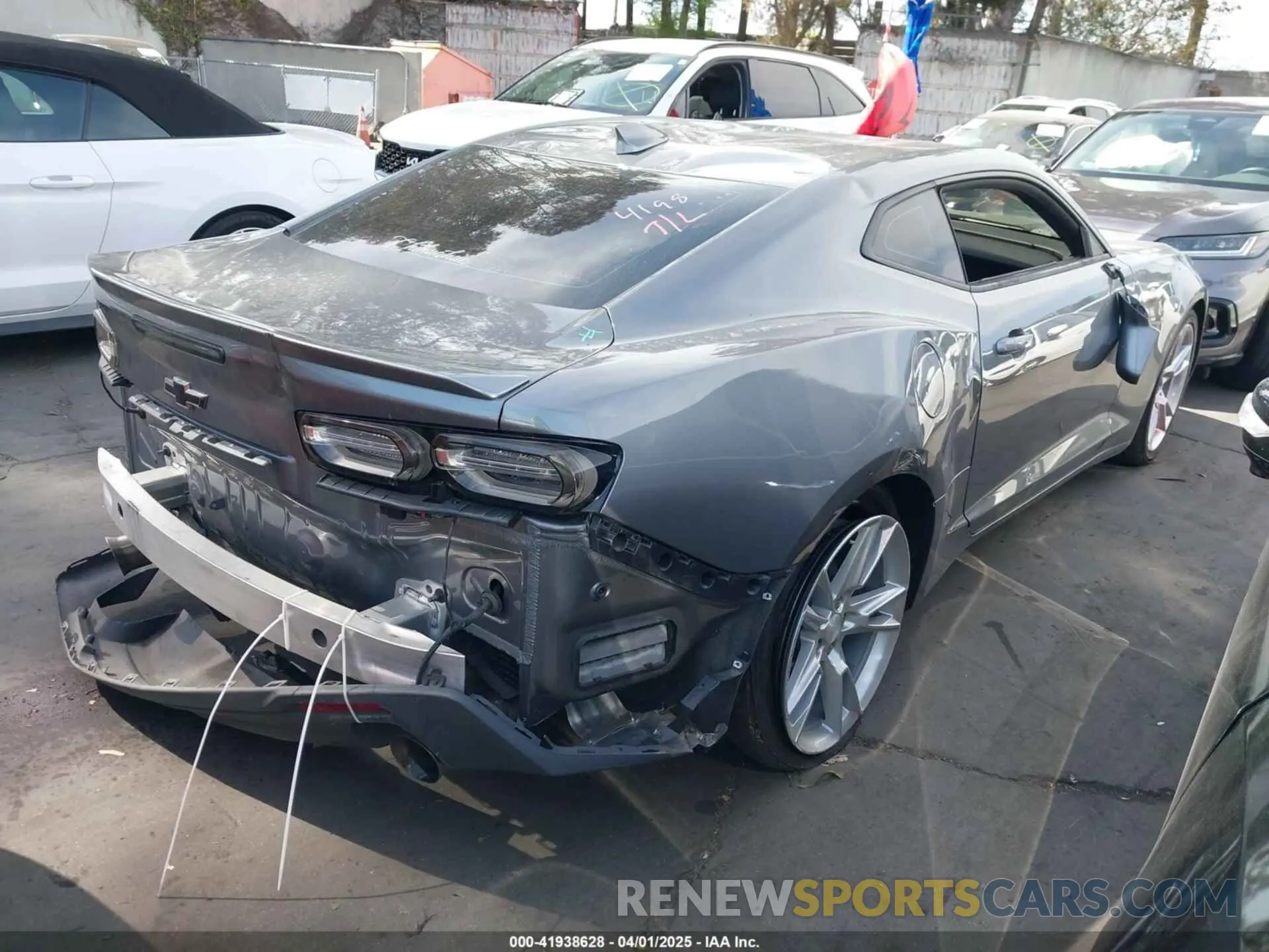 4 Фотография поврежденного автомобиля 1G1FB1RS0M0102492 CHEVROLET CAMARO 2021