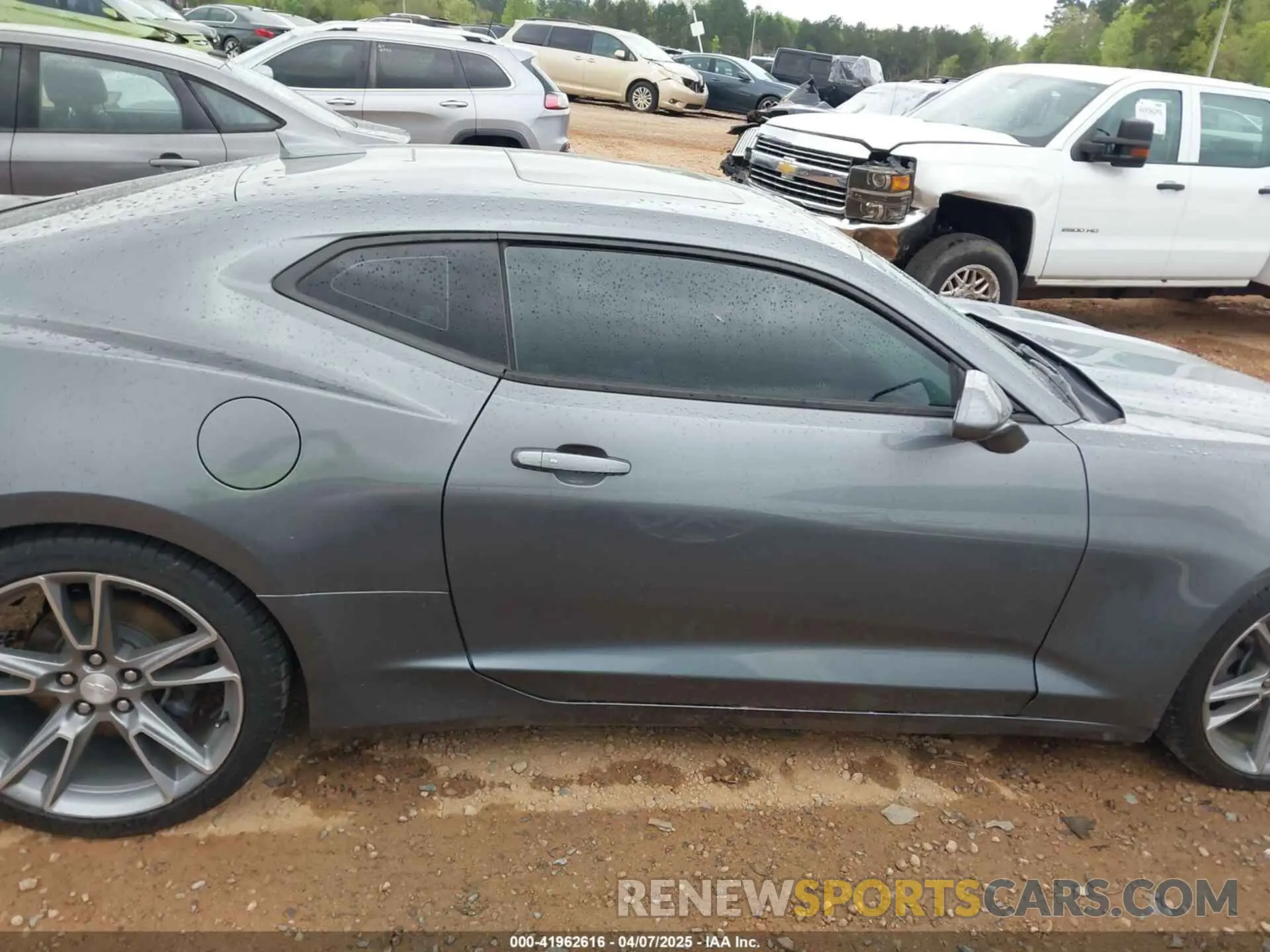 13 Фотография поврежденного автомобиля 1G1FB1RS3M0105869 CHEVROLET CAMARO 2021