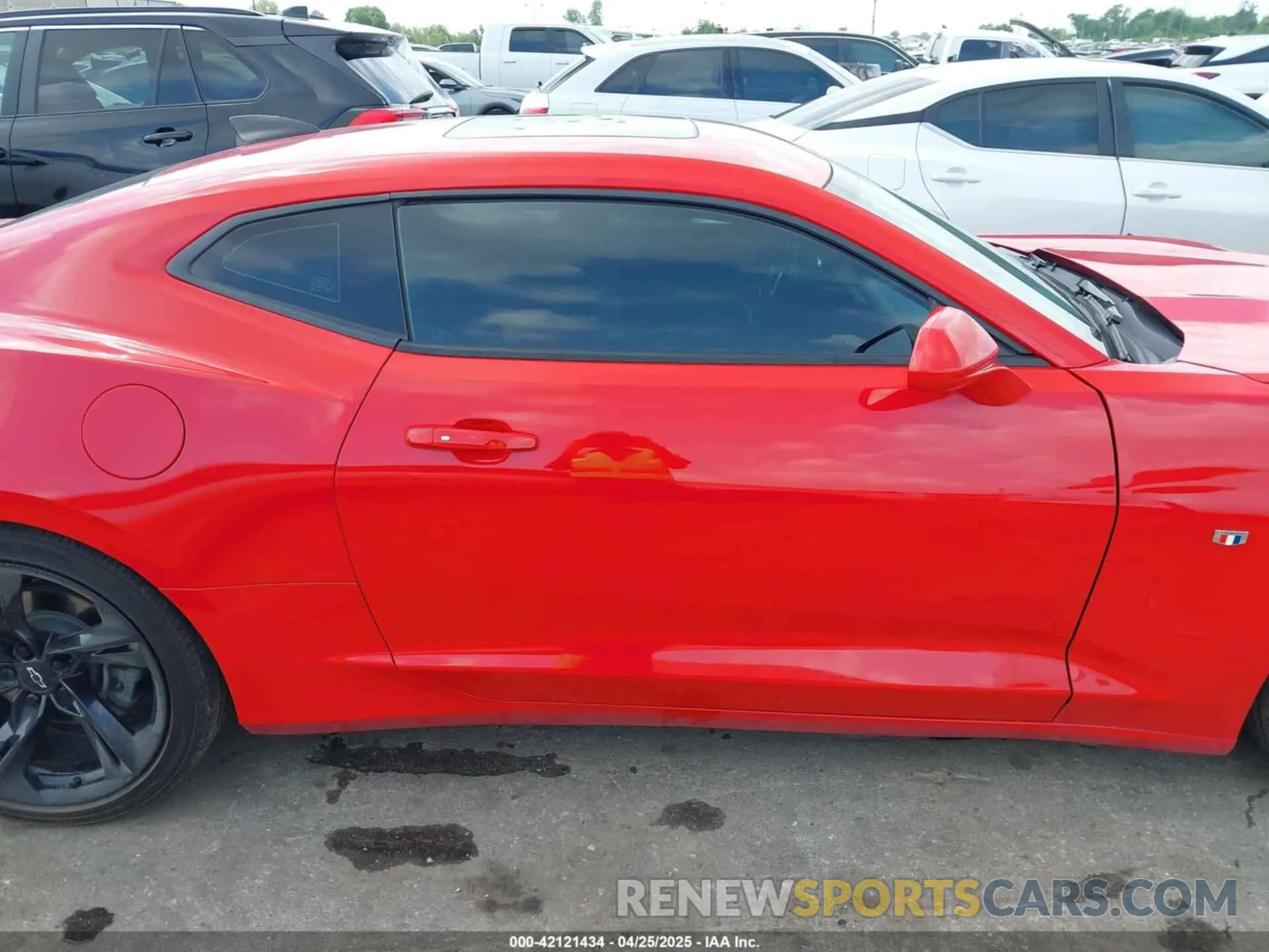 13 Фотография поврежденного автомобиля 1G1FB1RS8M0141881 CHEVROLET CAMARO 2021