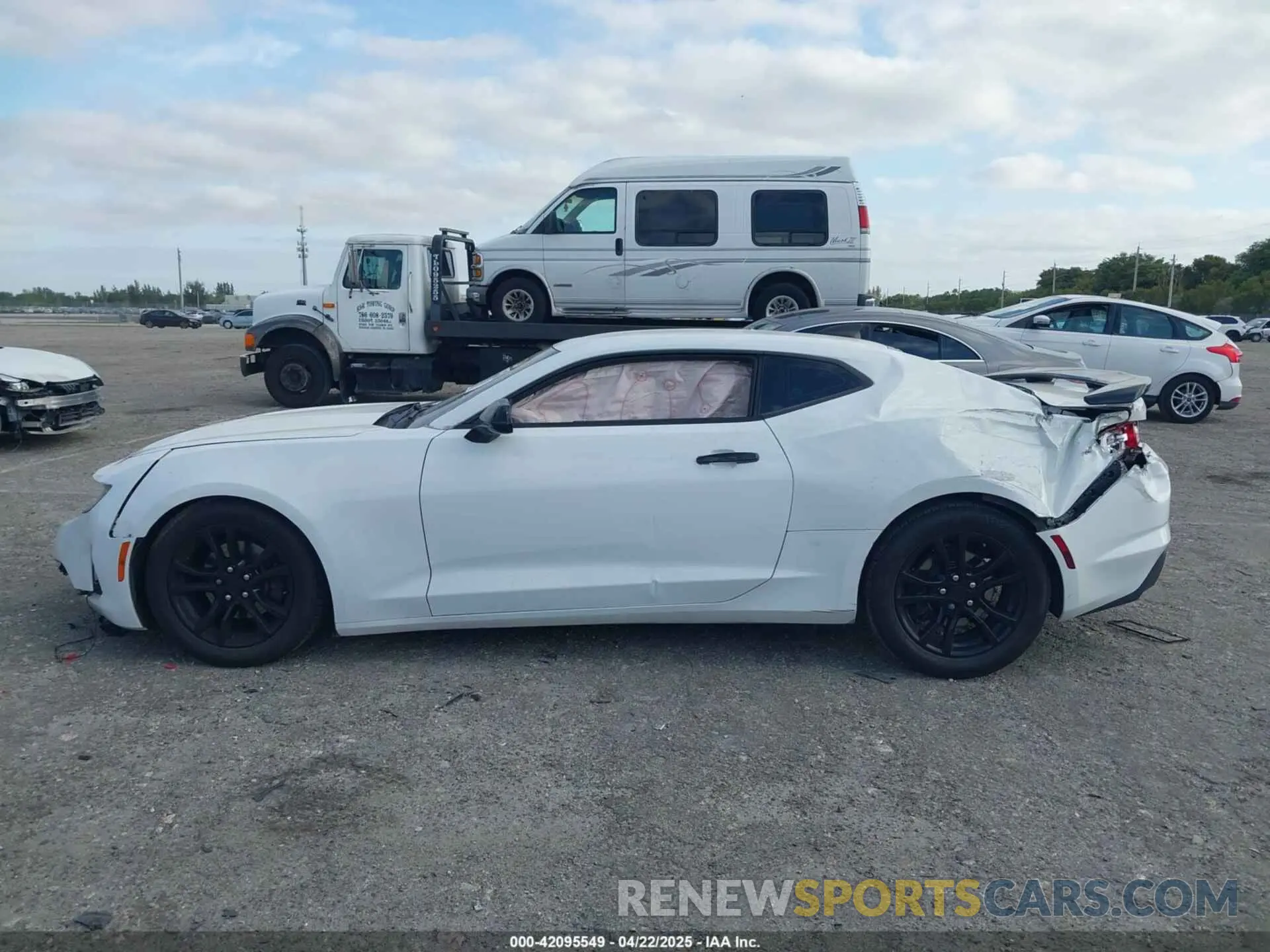 13 Фотография поврежденного автомобиля 1G1FB1RX1M0101783 CHEVROLET CAMARO 2021