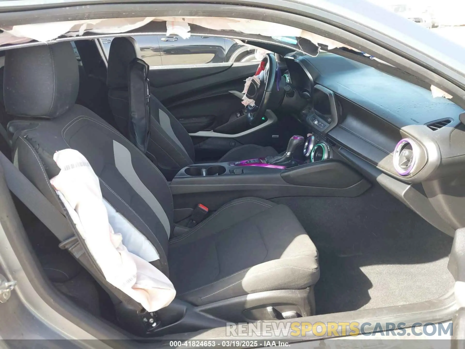 5 Photograph of a damaged car 1G1FB1RX9M0125698 CHEVROLET CAMARO 2021