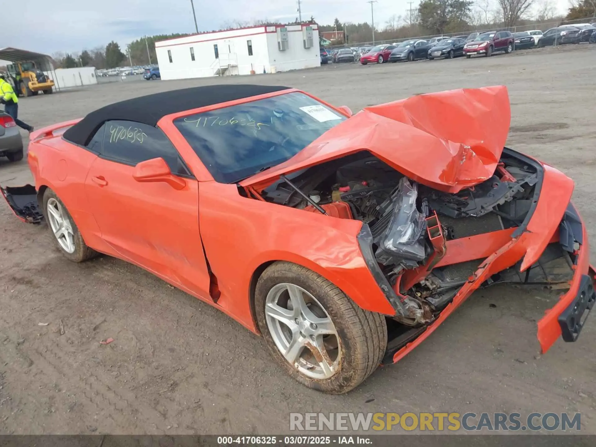 1 Фотография поврежденного автомобиля 1G1FB3DS8M0102338 CHEVROLET CAMARO 2021