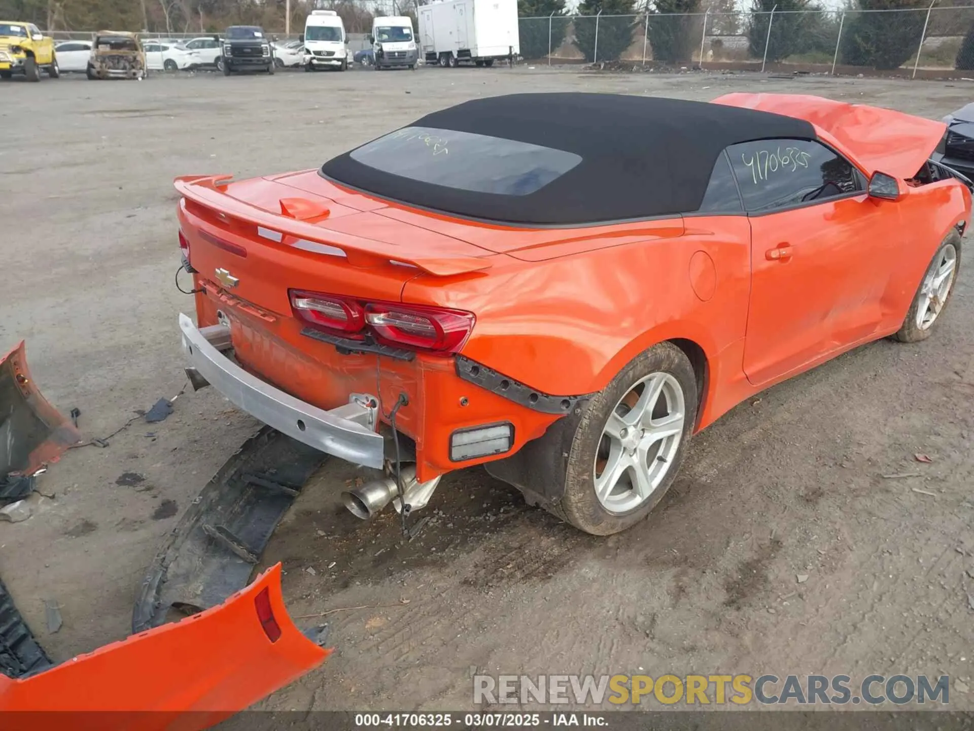 4 Фотография поврежденного автомобиля 1G1FB3DS8M0102338 CHEVROLET CAMARO 2021