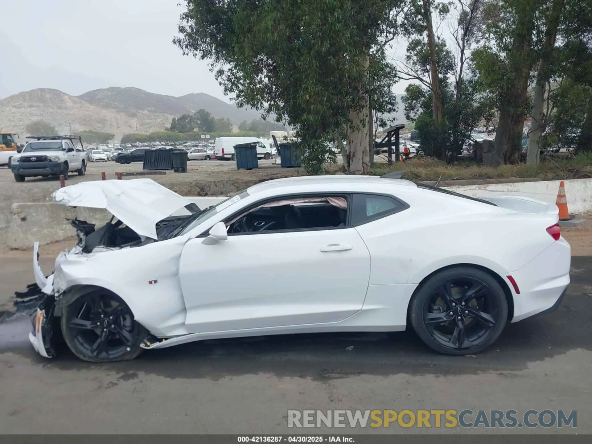 14 Photograph of a damaged car 1G1FD1RS9M0136909 CHEVROLET CAMARO 2021