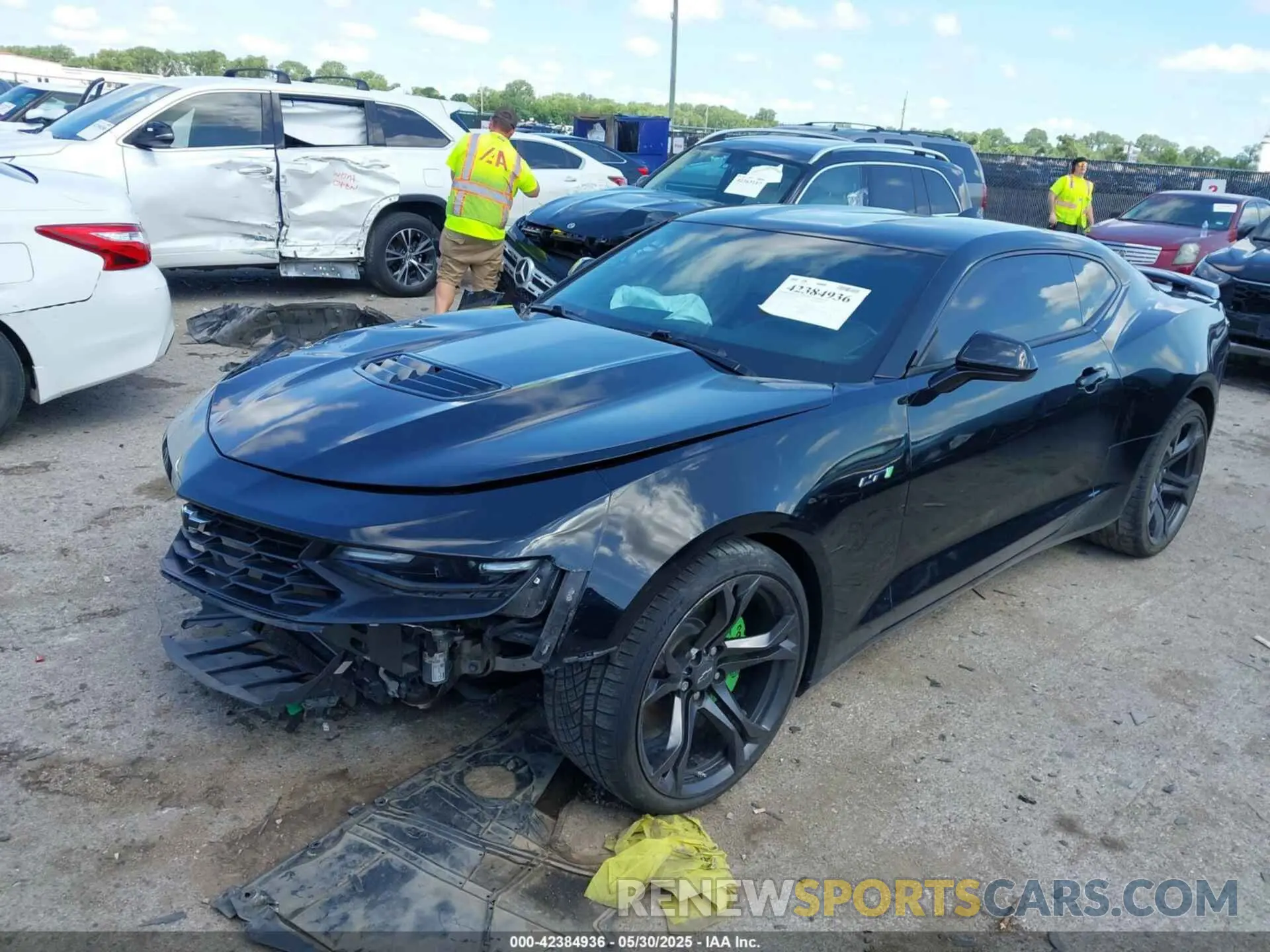 2 Фотография поврежденного автомобиля 1G1FE1R70M0117464 CHEVROLET CAMARO 2021