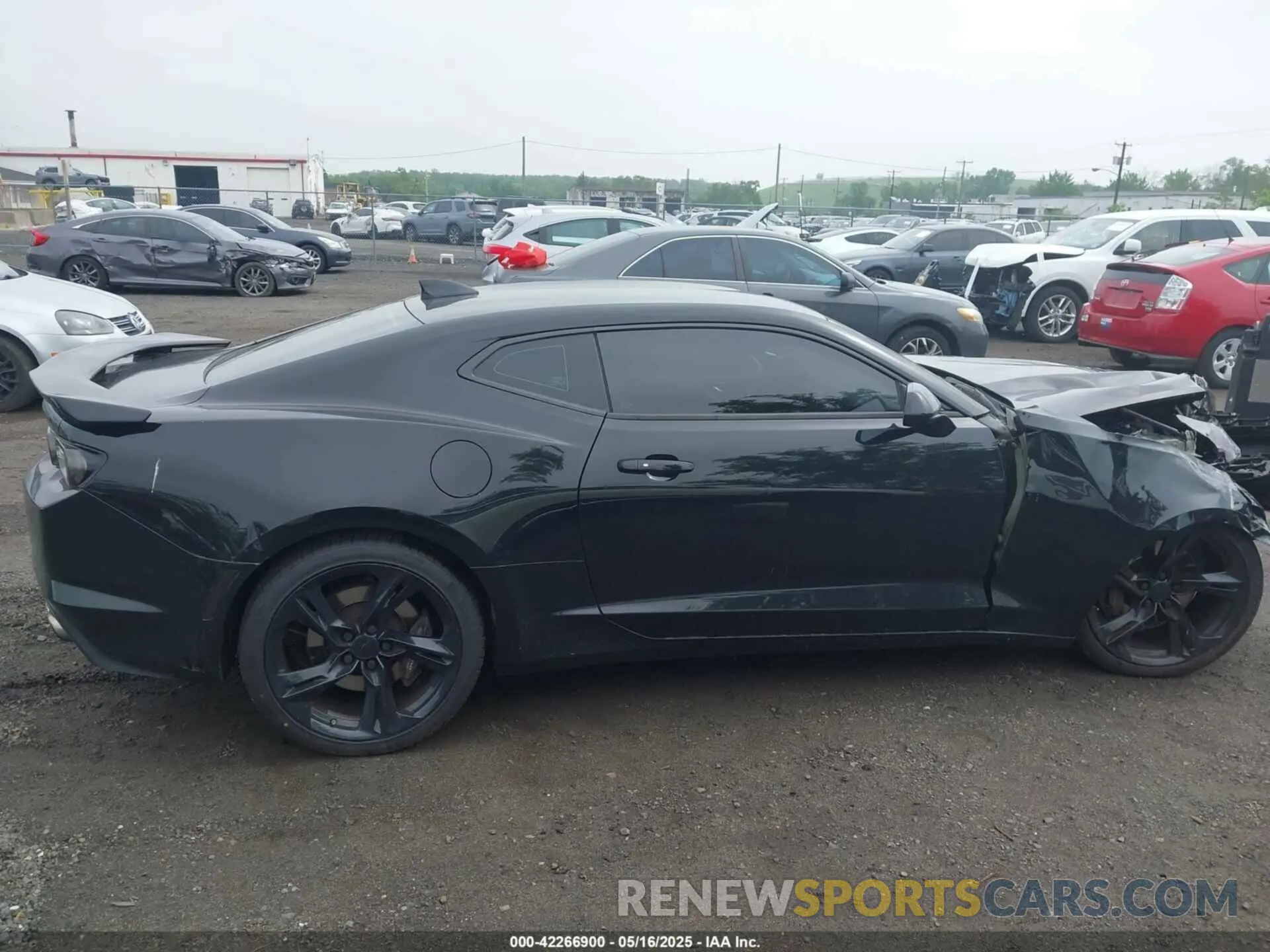 14 Фотография поврежденного автомобиля 1G1FE1R72M0100214 CHEVROLET CAMARO 2021