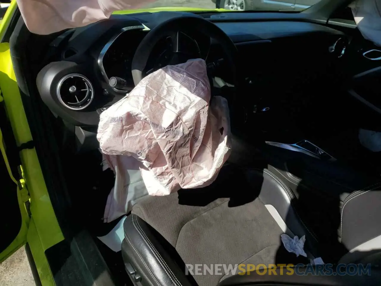8 Photograph of a damaged car 1G1FE1R76M0105173 CHEVROLET CAMARO 2021