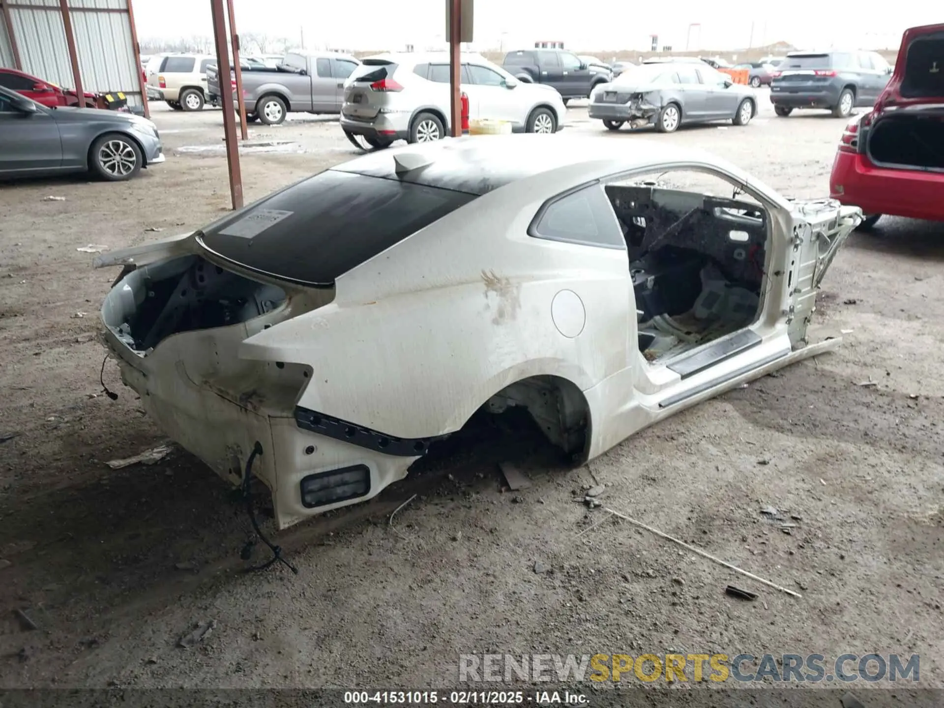 4 Фотография поврежденного автомобиля 1G1FF1R75M0138632 CHEVROLET CAMARO 2021