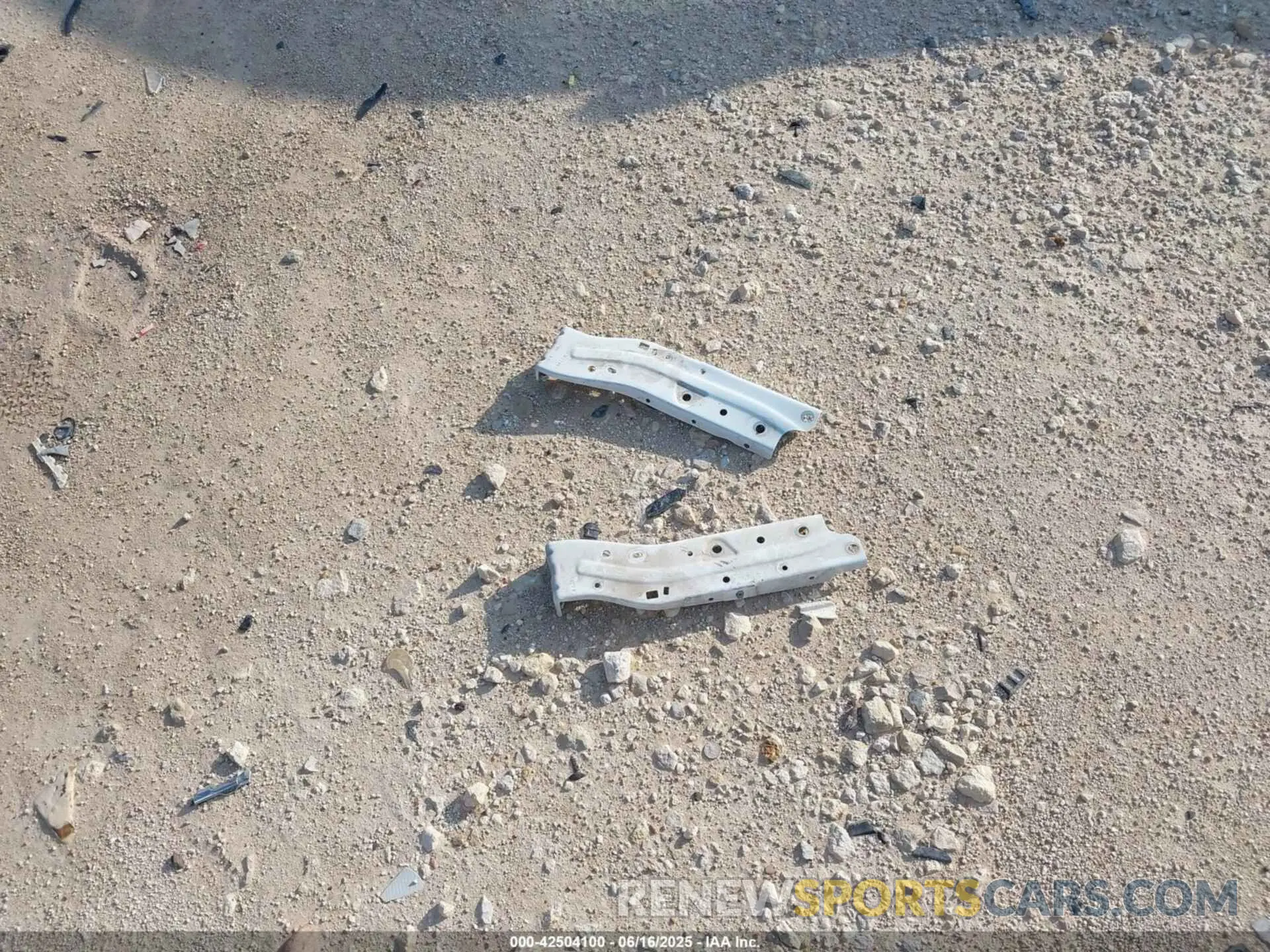 12 Фотография поврежденного автомобиля 1G1FF1R76M0138820 CHEVROLET CAMARO 2021