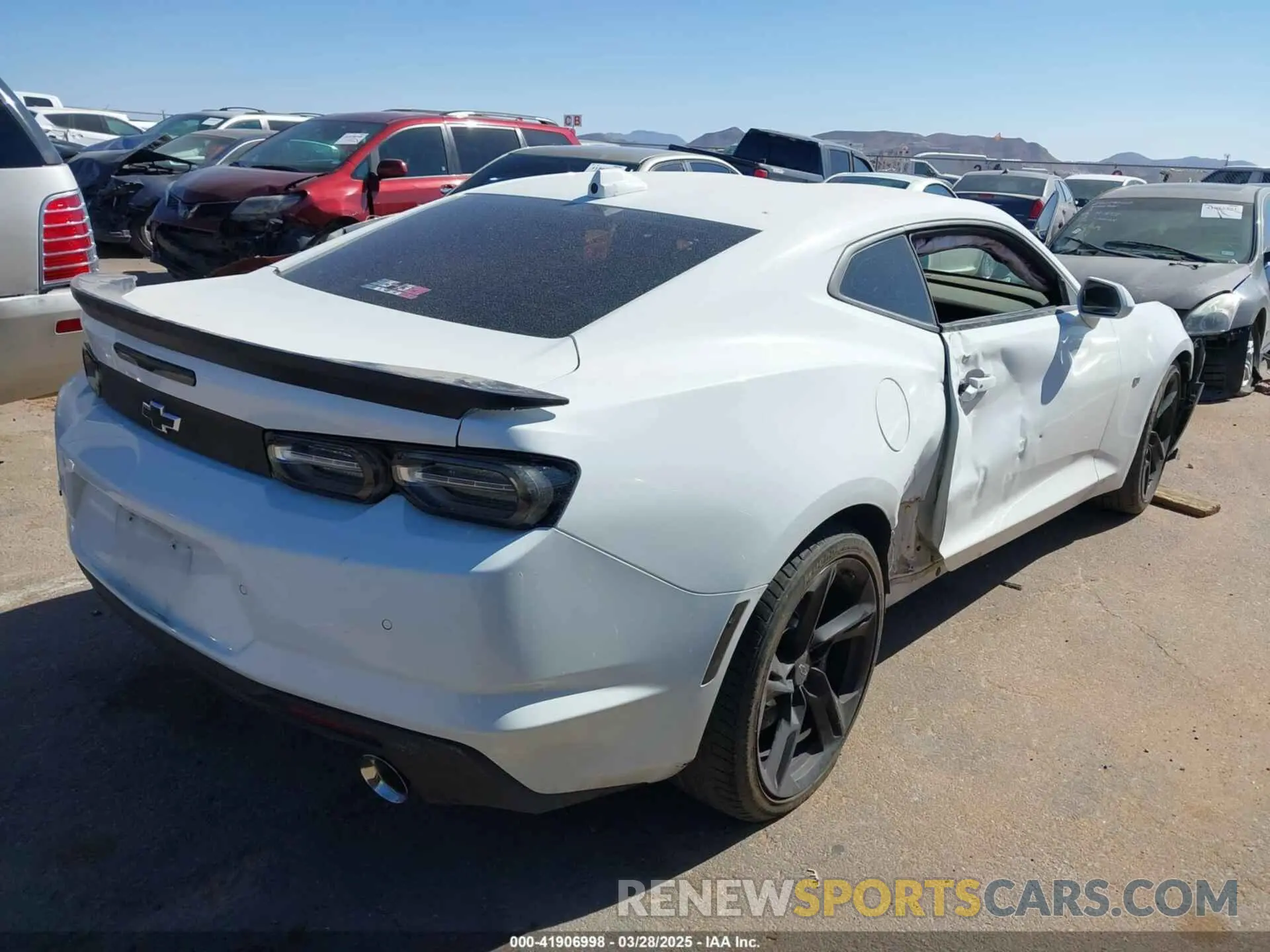4 Фотография поврежденного автомобиля 1G1FH1R76M0138438 CHEVROLET CAMARO 2021