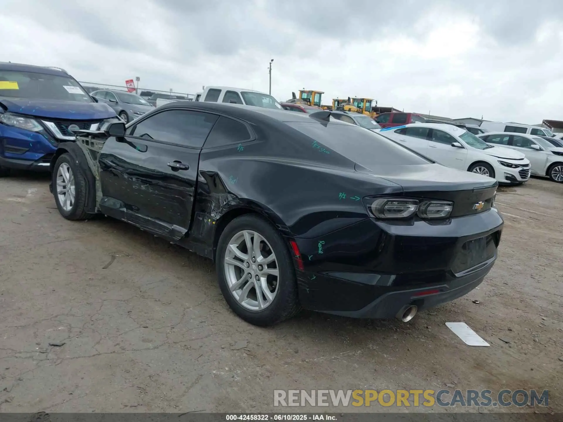 3 Photograph of a damaged car 1G1FB1RX4N0108826 CHEVROLET CAMARO 2022