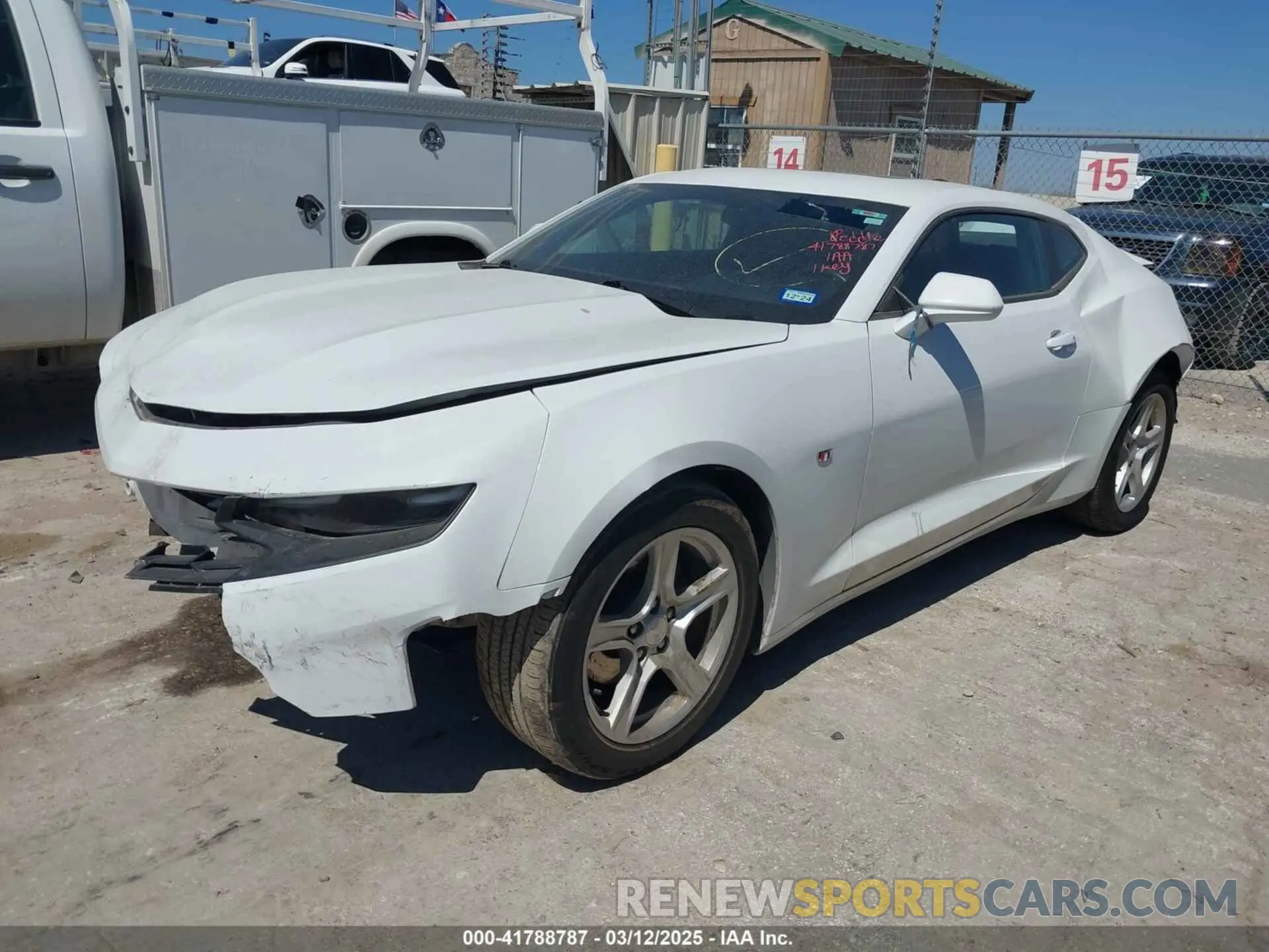 2 Фотография поврежденного автомобиля 1G1FB1RX4N0109913 CHEVROLET CAMARO 2022