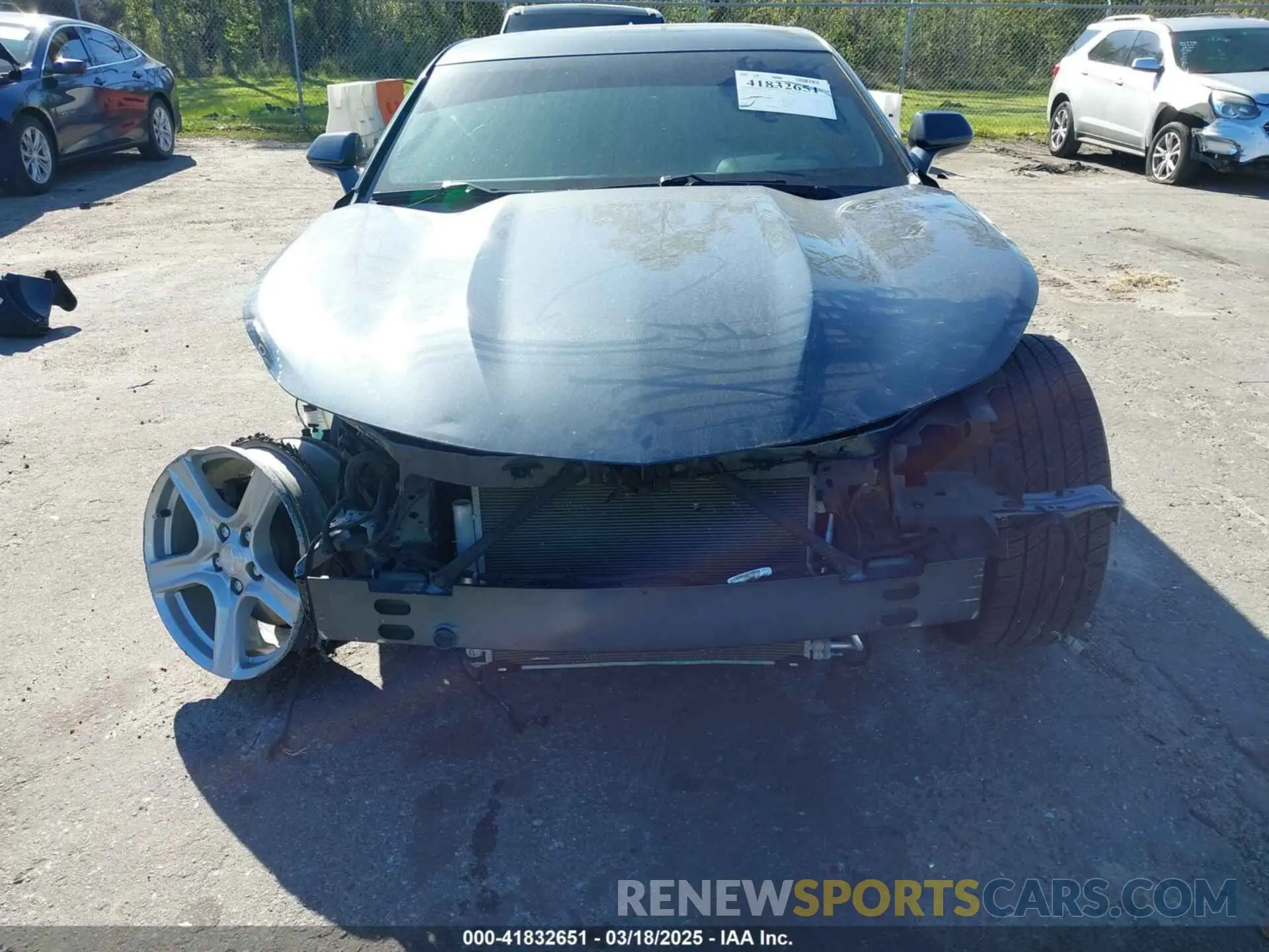 6 Photograph of a damaged car 1G1FB1RX5N0117695 CHEVROLET CAMARO 2022
