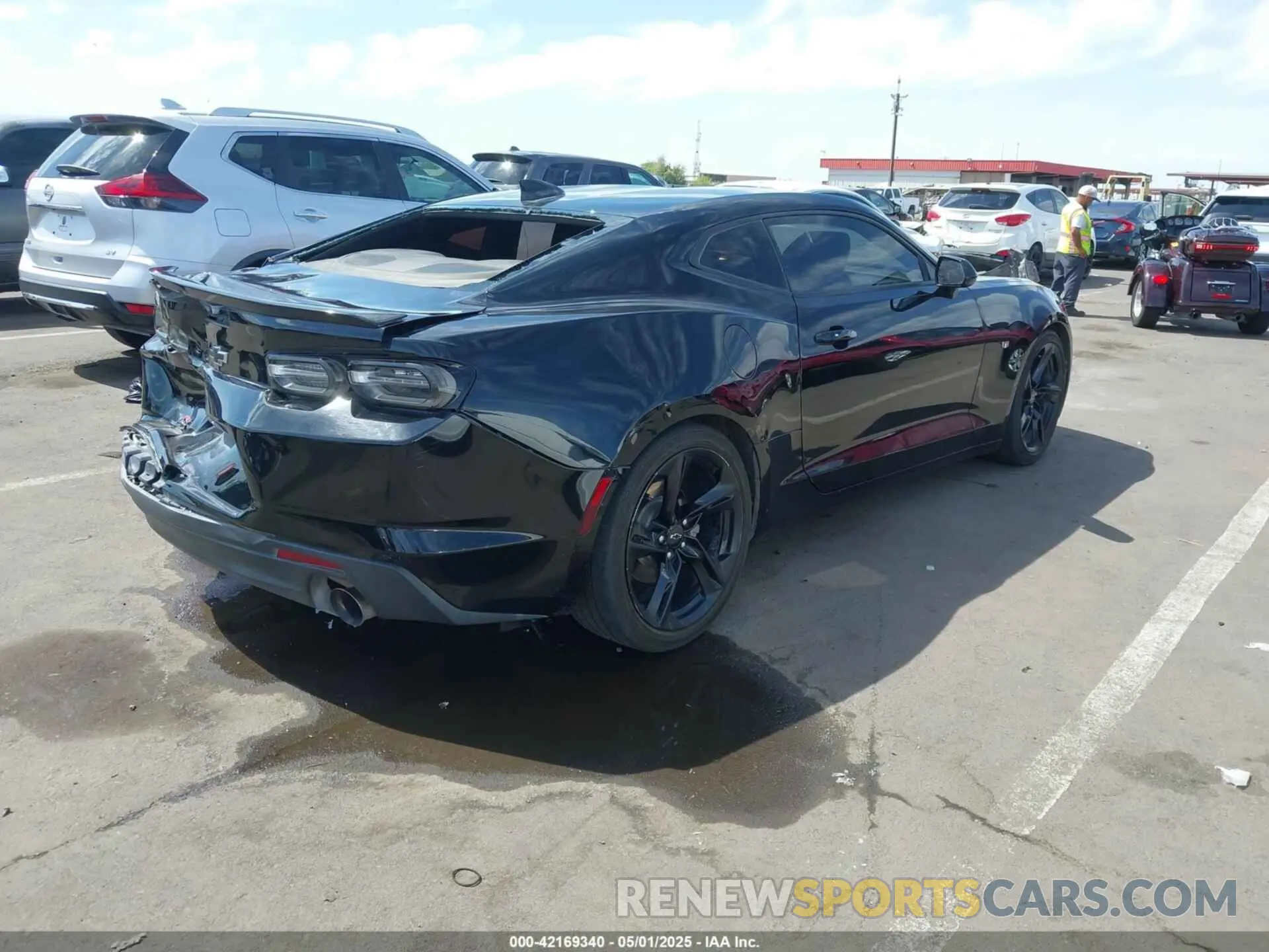 4 Photograph of a damaged car 1G1FB1RX8N0133146 CHEVROLET CAMARO 2022