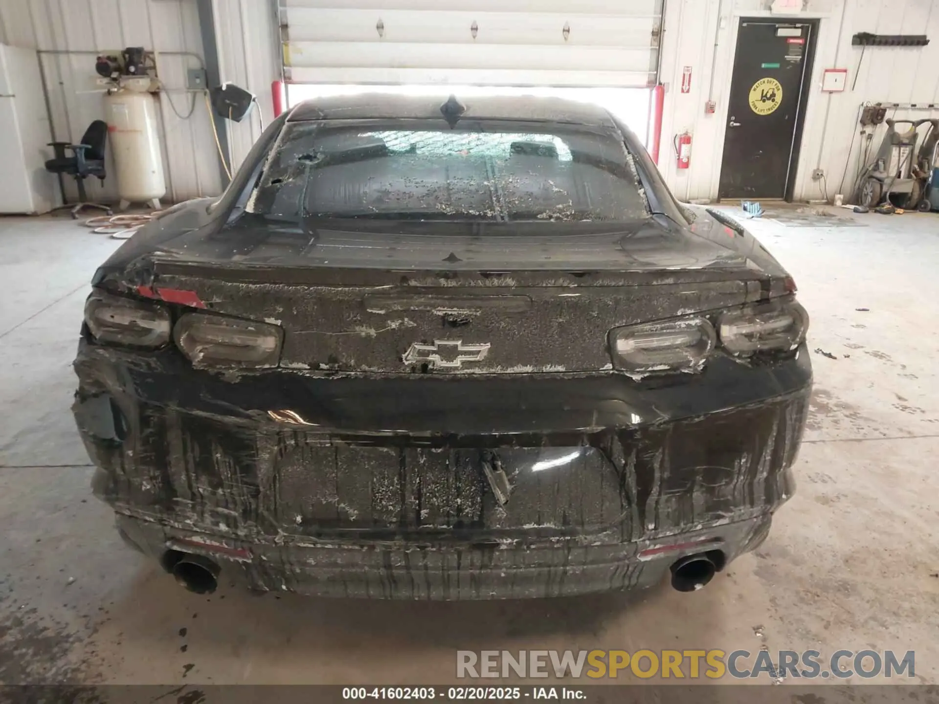 16 Photograph of a damaged car 1G1FF1R78N0112883 CHEVROLET CAMARO 2022