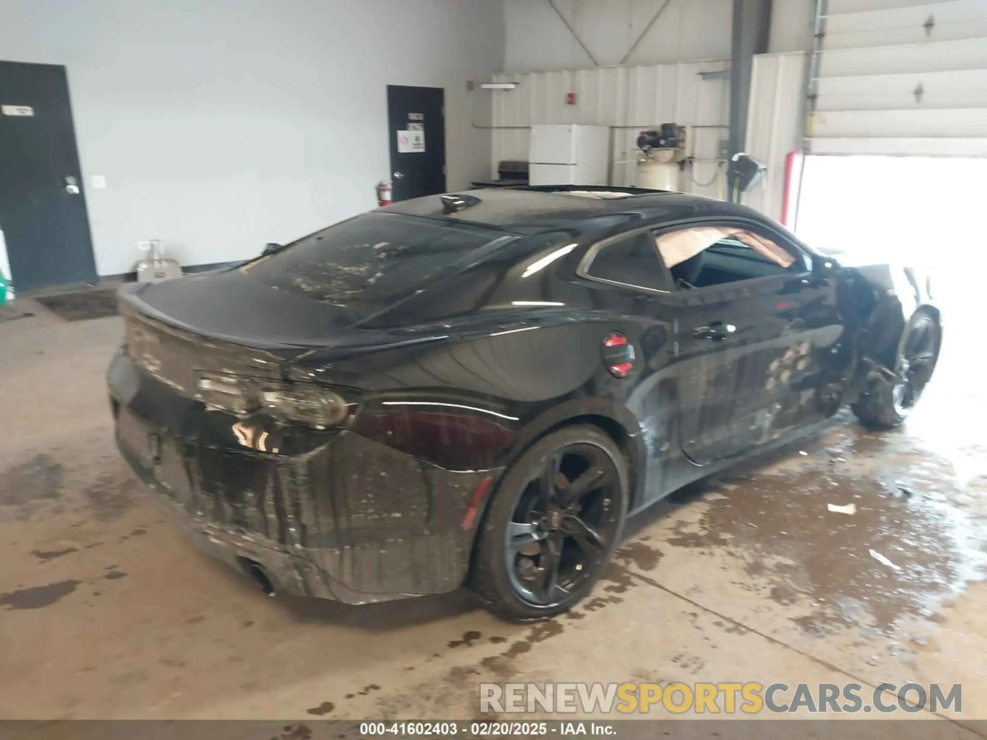 4 Photograph of a damaged car 1G1FF1R78N0112883 CHEVROLET CAMARO 2022