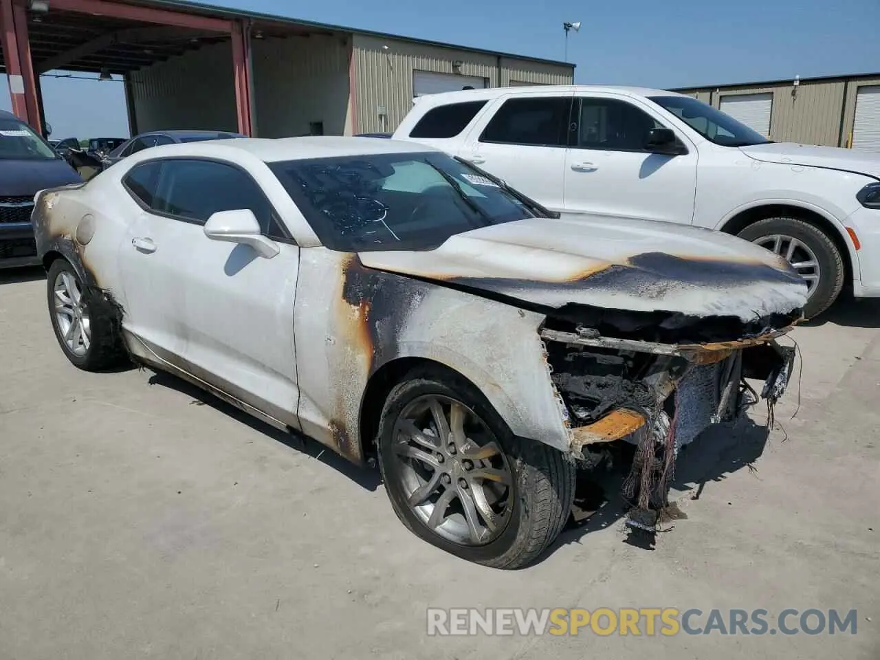 4 Photograph of a damaged car 1G1FB1RX0P0130745 CHEVROLET CAMARO 2023
