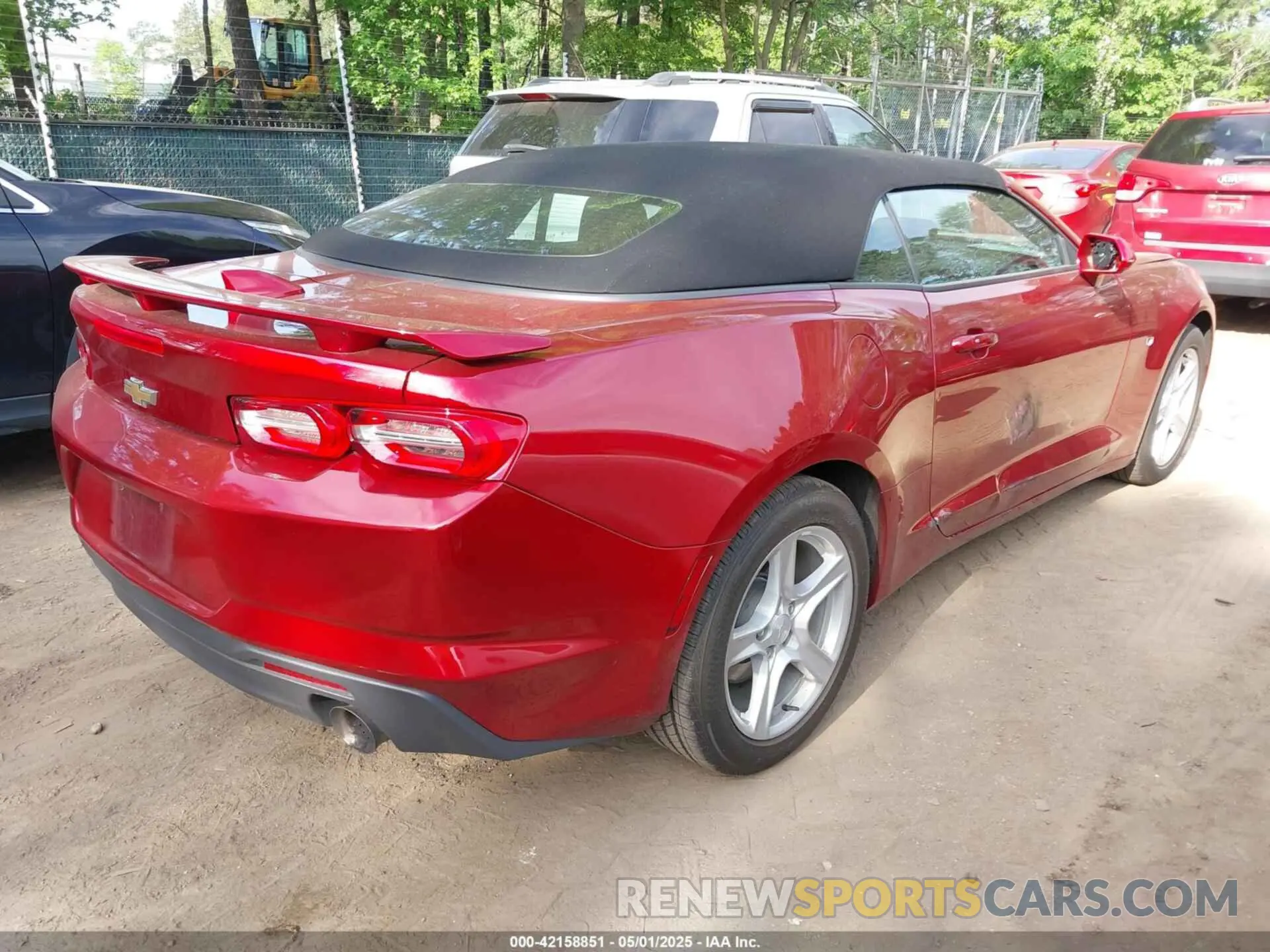 4 Фотография поврежденного автомобиля 1G1FB3DS5P0134992 CHEVROLET CAMARO 2023