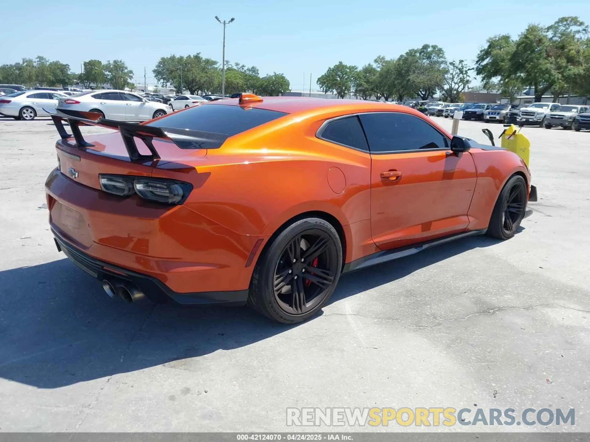 4 Фотография поврежденного автомобиля 1G1FK1R69P0104359 CHEVROLET CAMARO 2023