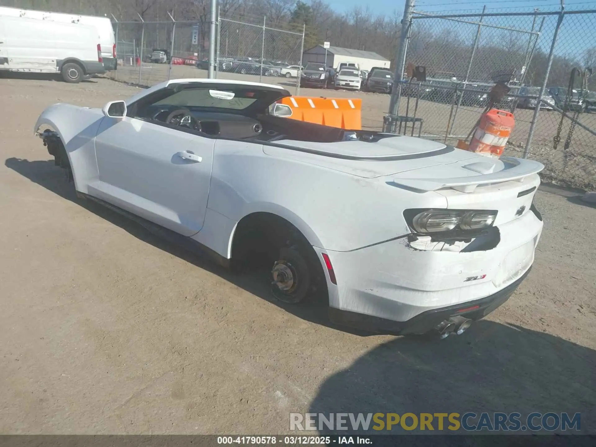 3 Фотография поврежденного автомобиля 1G1FK3D67P0146046 CHEVROLET CAMARO 2023