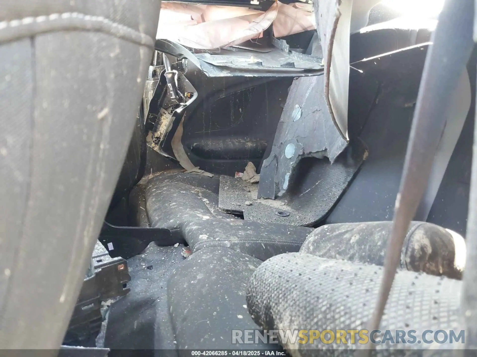 8 Фотография поврежденного автомобиля 1G1FB1RS6R0105971 CHEVROLET CAMARO 2024