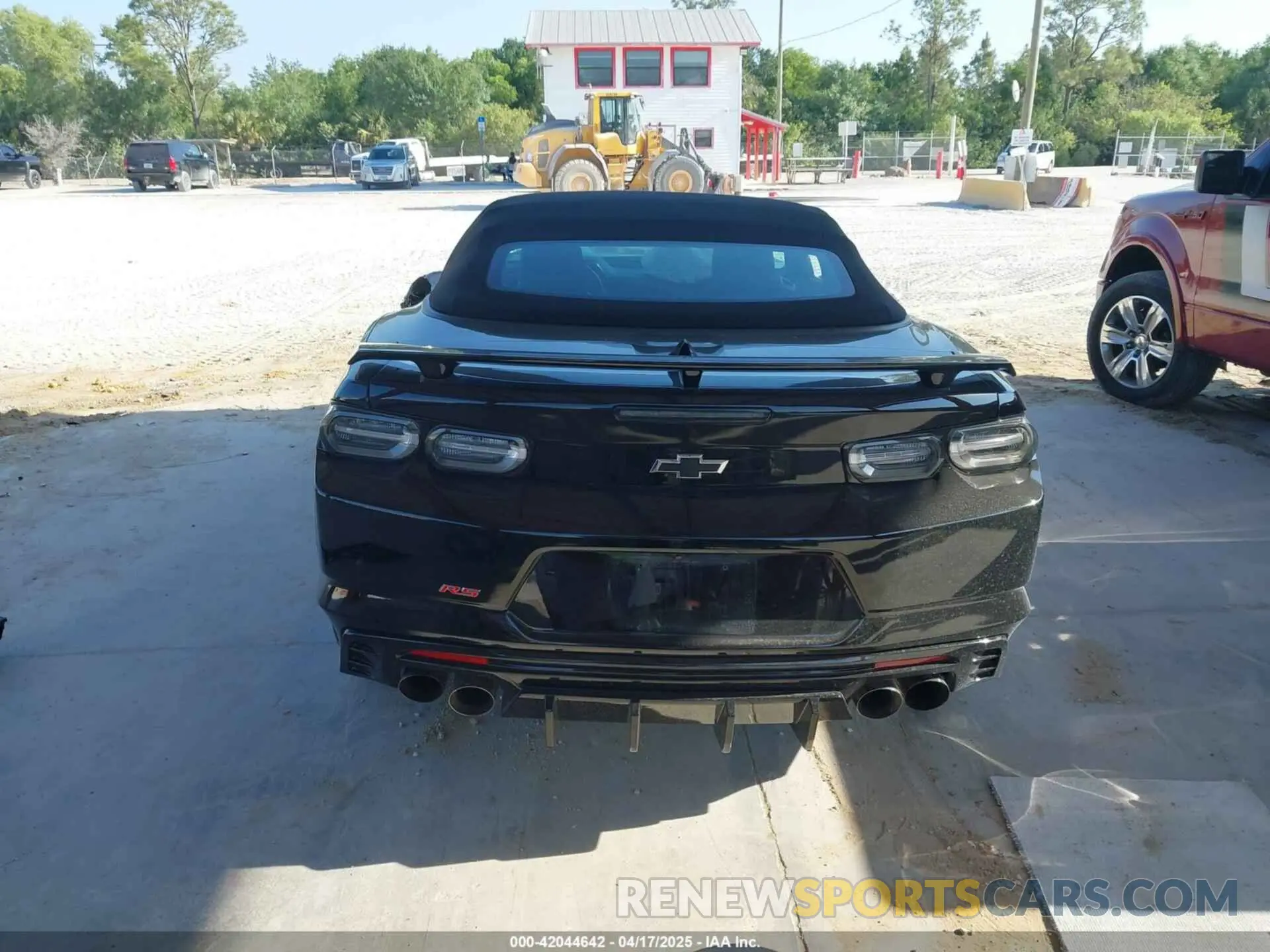 15 Фотография поврежденного автомобиля 1G1FB3DS5R0108864 CHEVROLET CAMARO 2024