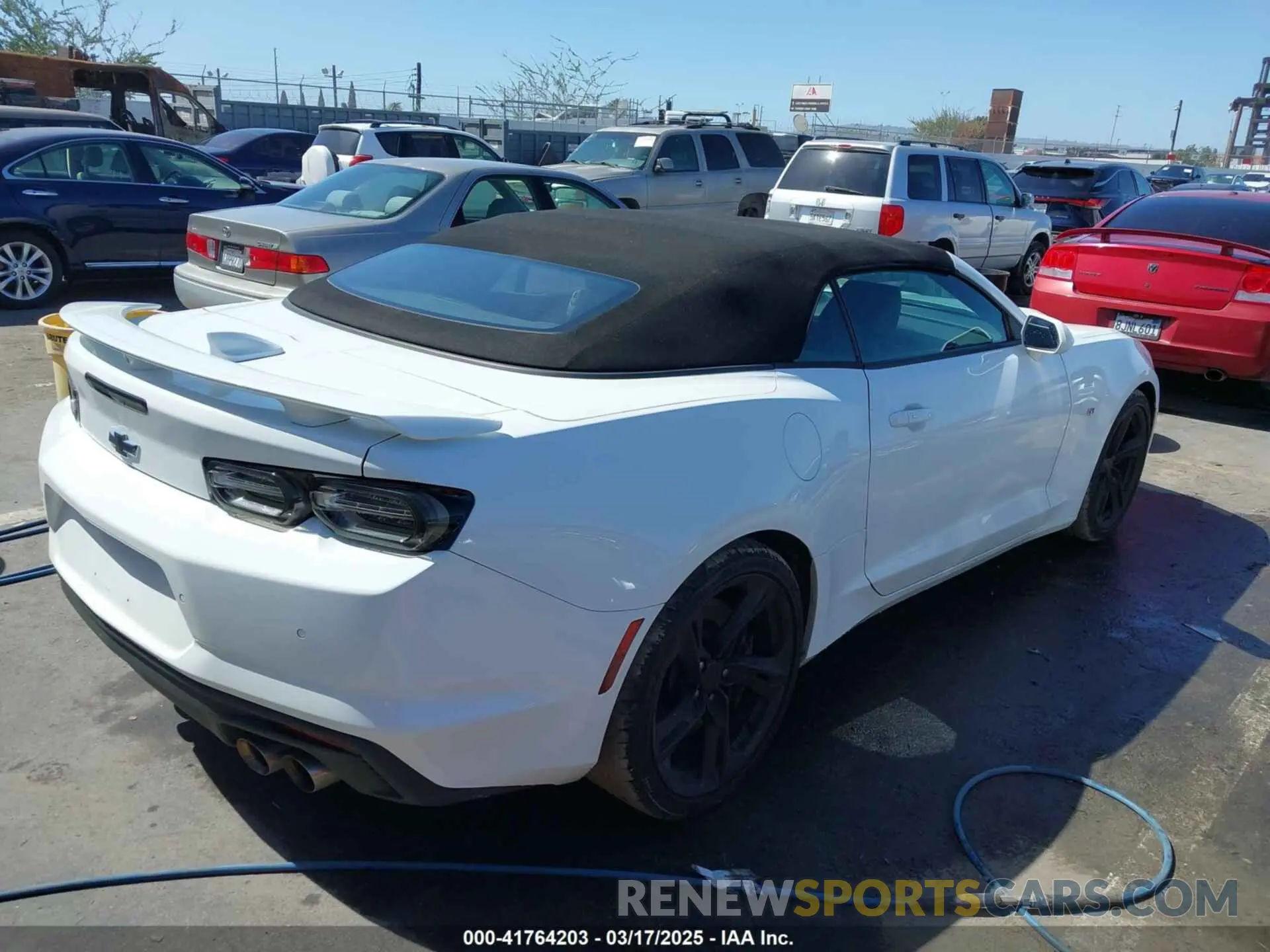 4 Фотография поврежденного автомобиля 1G1FH3D73R0102068 CHEVROLET CAMARO 2024