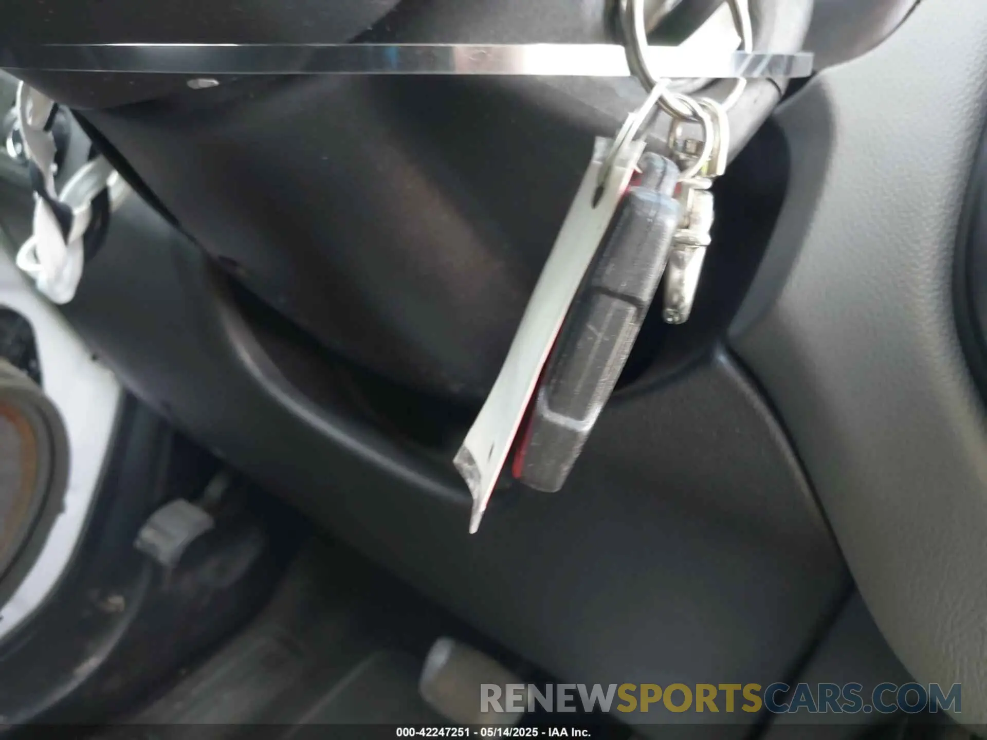 11 Photograph of a damaged car 1GCGSBEN2K1153095 CHEVROLET COLORADO 2019