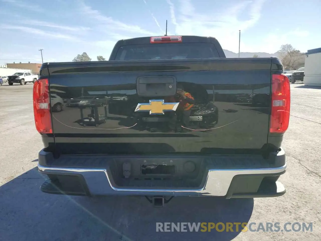 6 Фотография поврежденного автомобиля 1GCGSBEN4K1108126 CHEVROLET COLORADO 2019