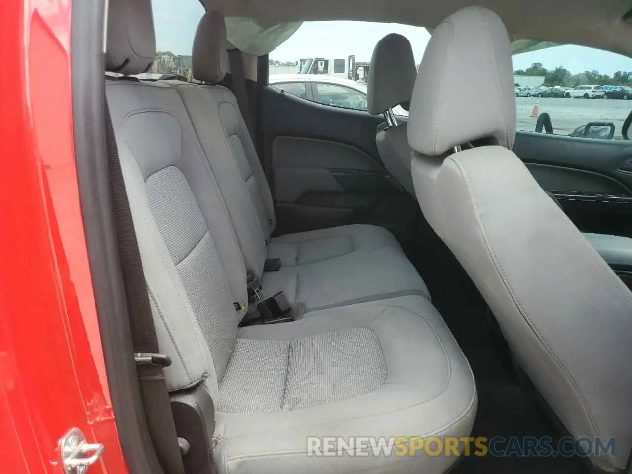 10 Photograph of a damaged car 1GCGSBENXK1157749 CHEVROLET COLORADO 2019