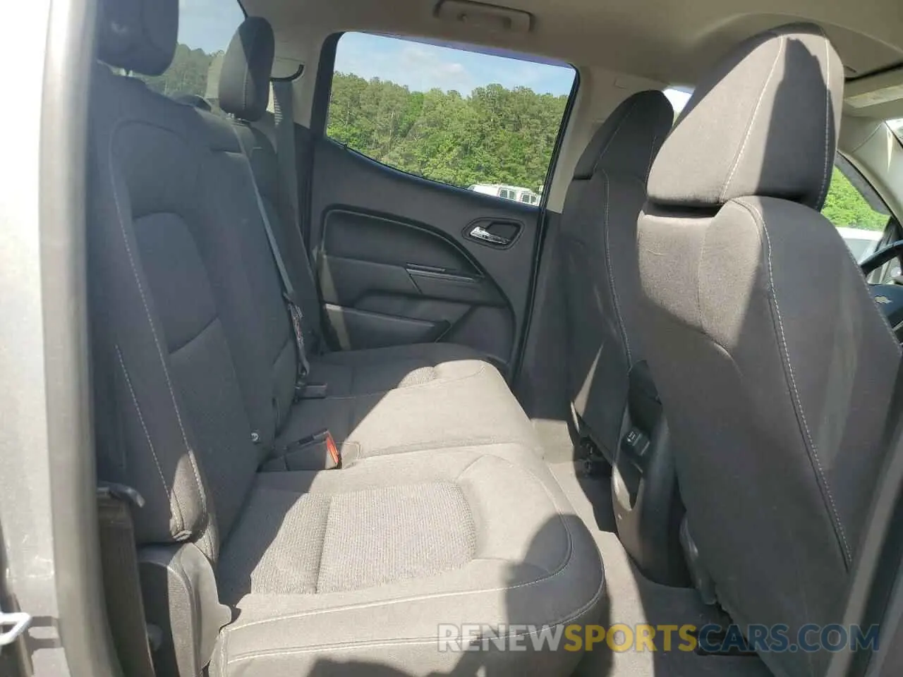 10 Photograph of a damaged car 1GCGSCEN2K1103867 CHEVROLET COLORADO 2019