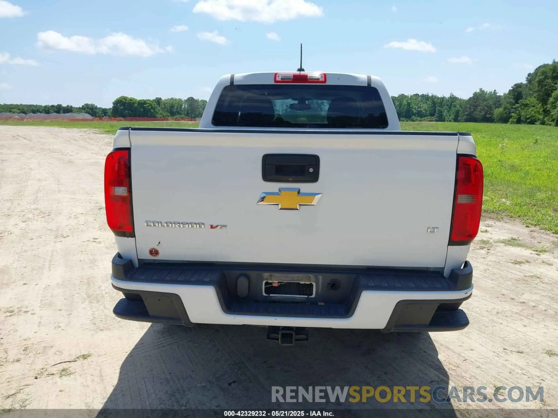 16 Photograph of a damaged car 1GCGSCEN7K1104111 CHEVROLET COLORADO 2019