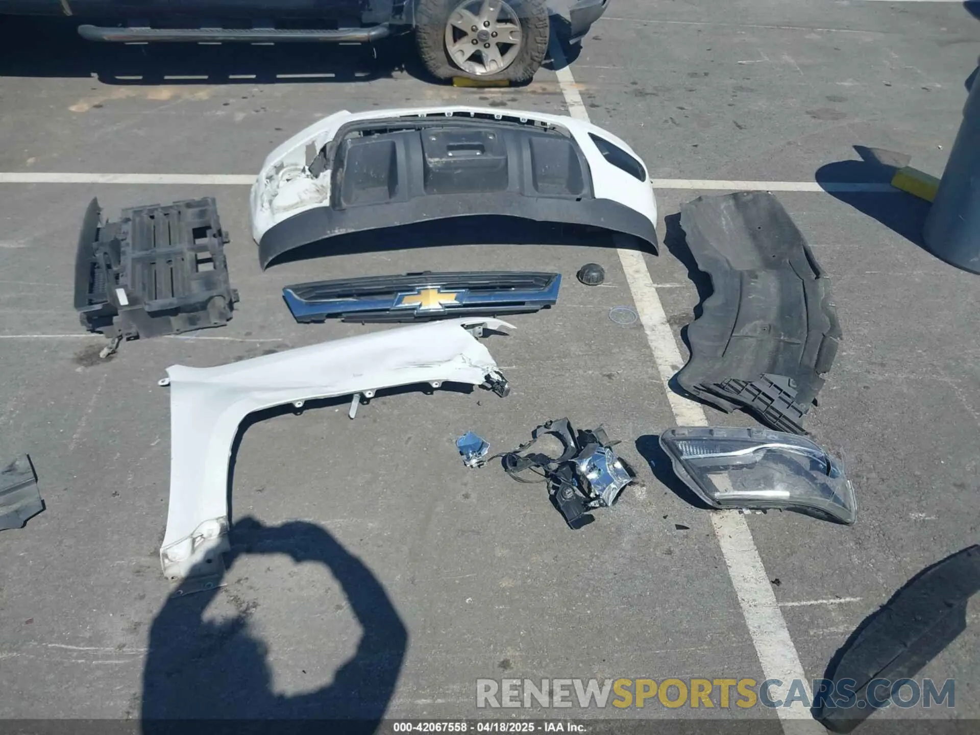 12 Photograph of a damaged car 1GCGSCEN8K1361309 CHEVROLET COLORADO 2019