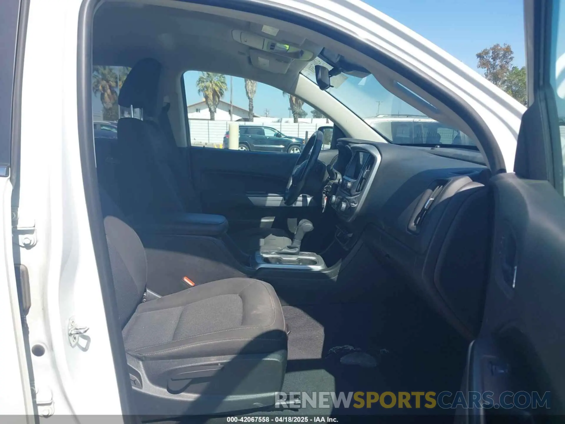 5 Photograph of a damaged car 1GCGSCEN8K1361309 CHEVROLET COLORADO 2019