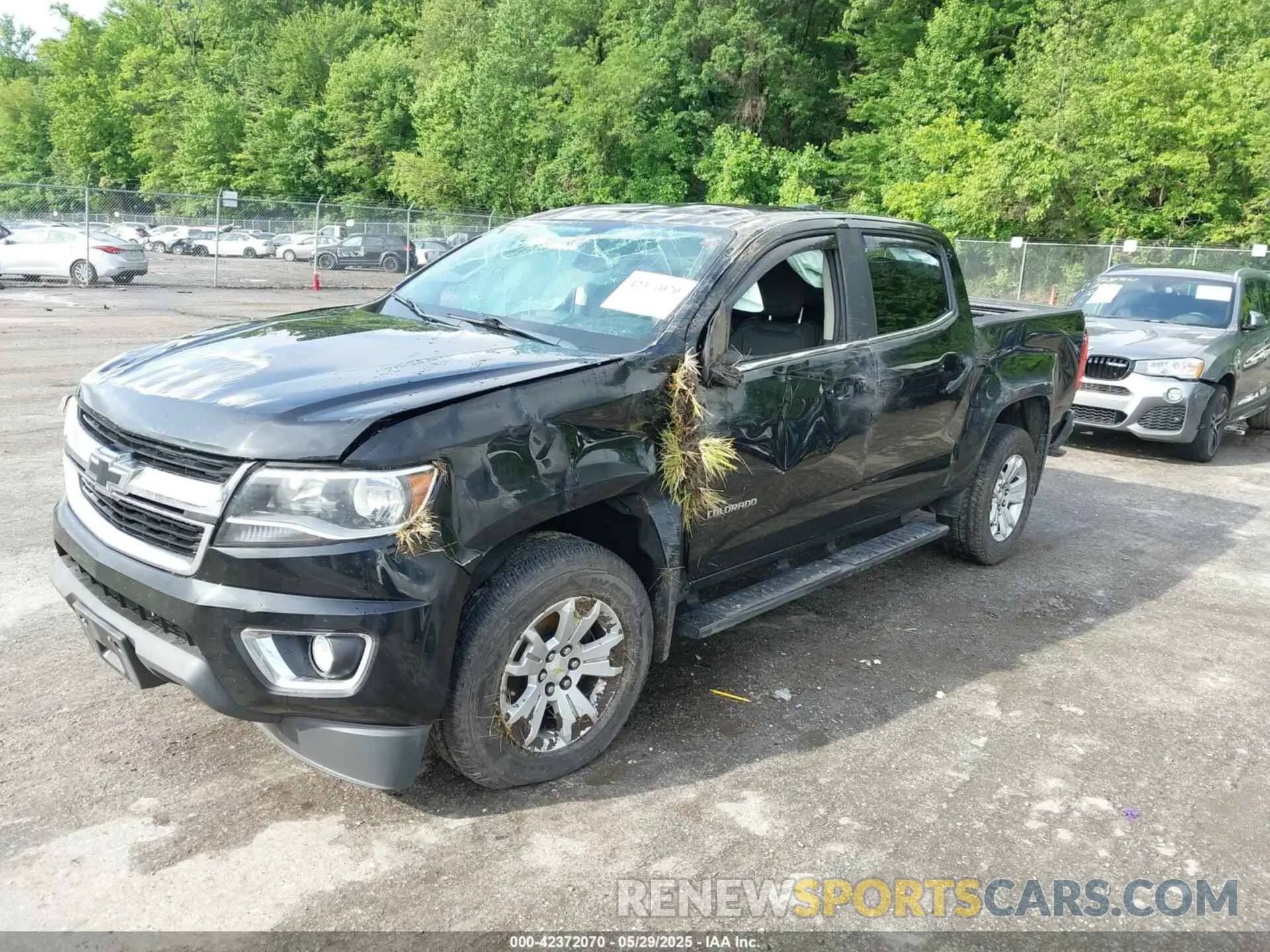 2 Photograph of a damaged car 1GCGSCEN9K1334667 CHEVROLET COLORADO 2019