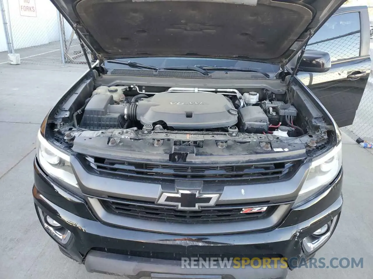 11 Photograph of a damaged car 1GCGSDEN1K1314774 CHEVROLET COLORADO 2019