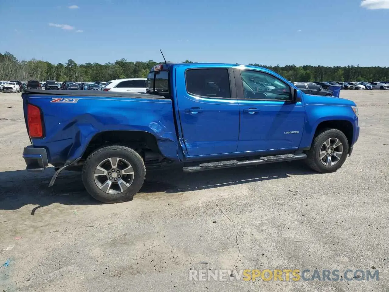 3 Photograph of a damaged car 1GCGSDEN2K1246646 CHEVROLET COLORADO 2019