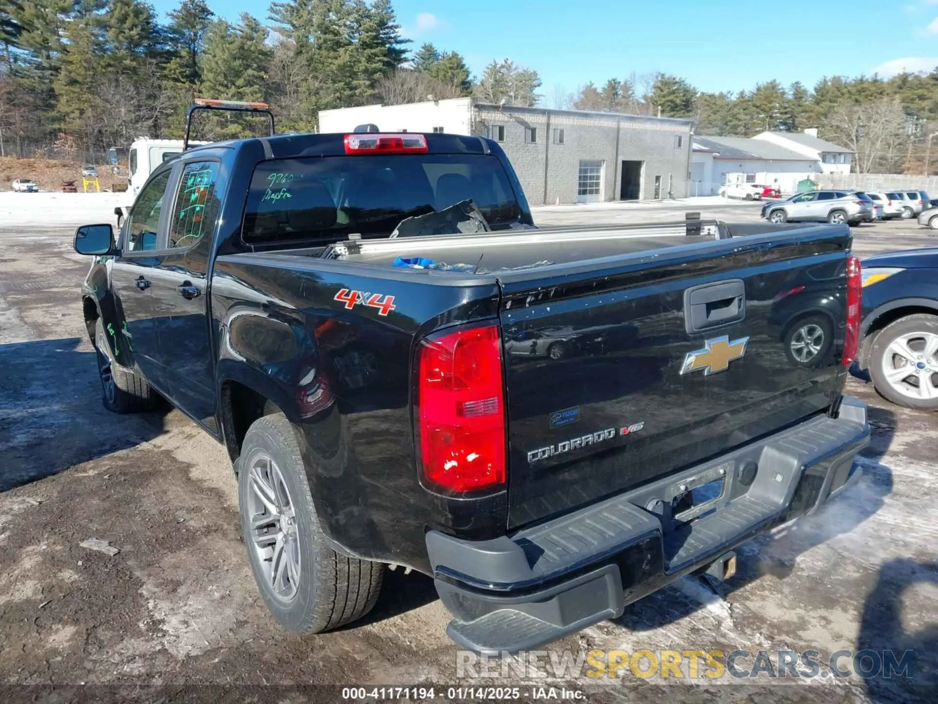 15 Photograph of a damaged car 1GCGTBEN0K1356113 CHEVROLET COLORADO 2019