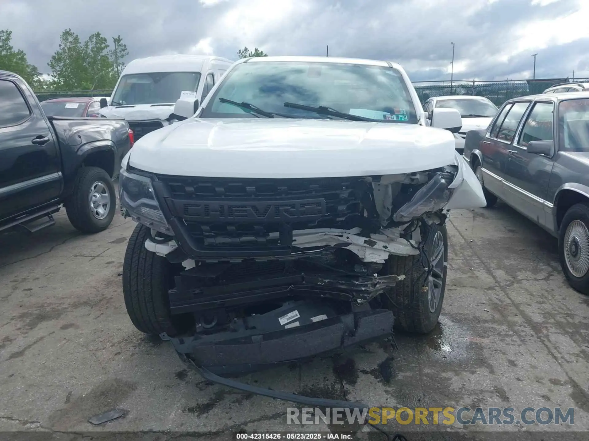 13 Photograph of a damaged car 1GCGTBEN3K1304166 CHEVROLET COLORADO 2019