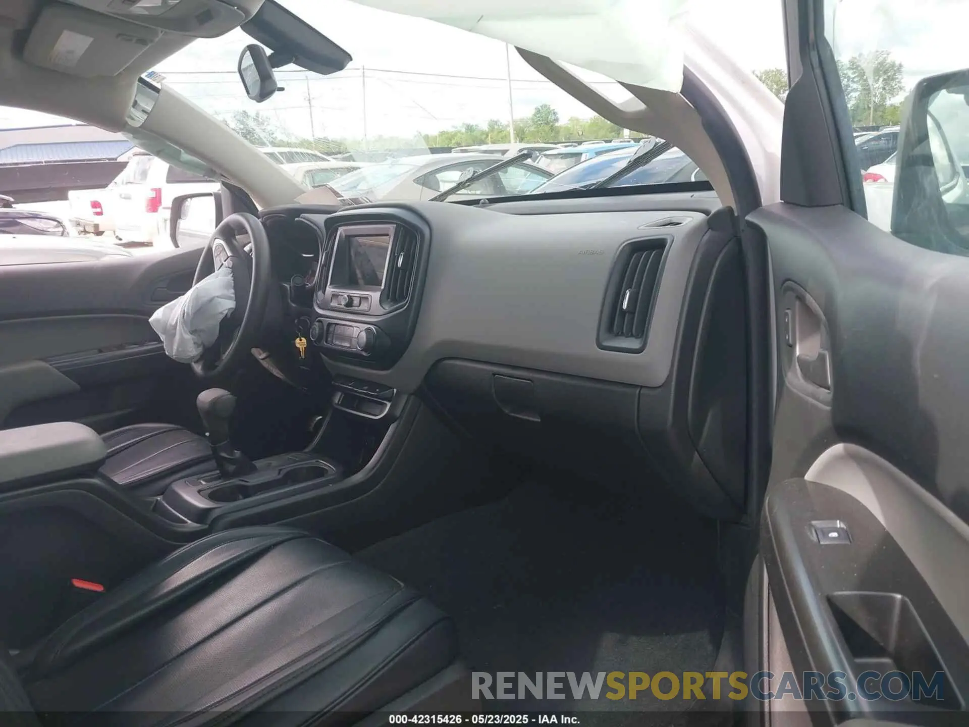 5 Photograph of a damaged car 1GCGTBEN3K1304166 CHEVROLET COLORADO 2019