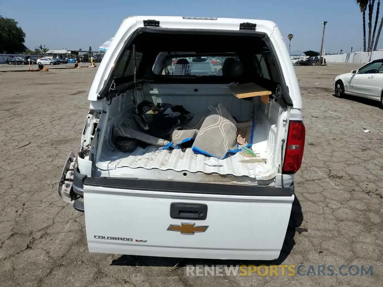 6 Photograph of a damaged car 1GCGTBEN7K1173971 CHEVROLET COLORADO 2019